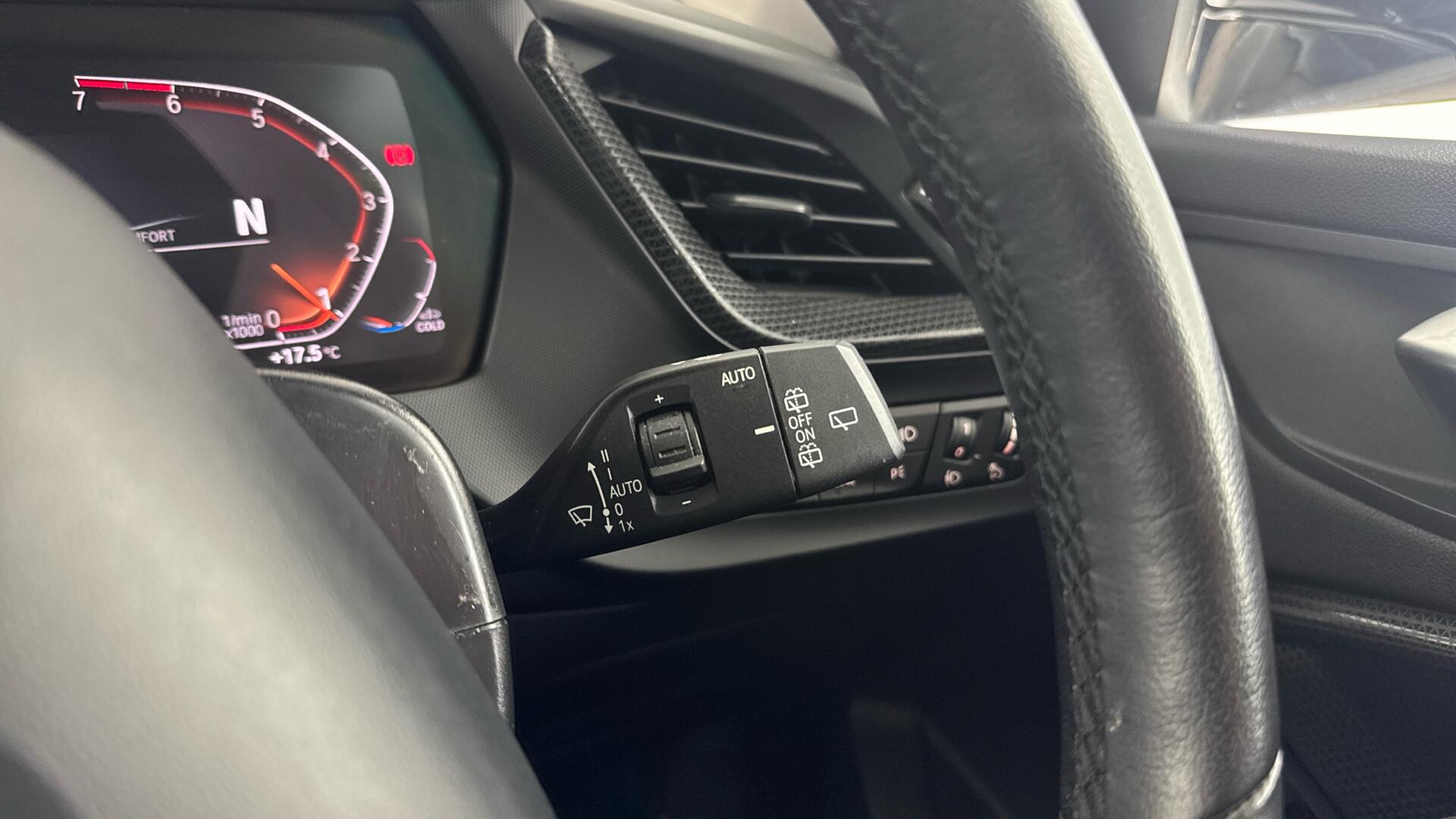 BMW 1 Series view 44