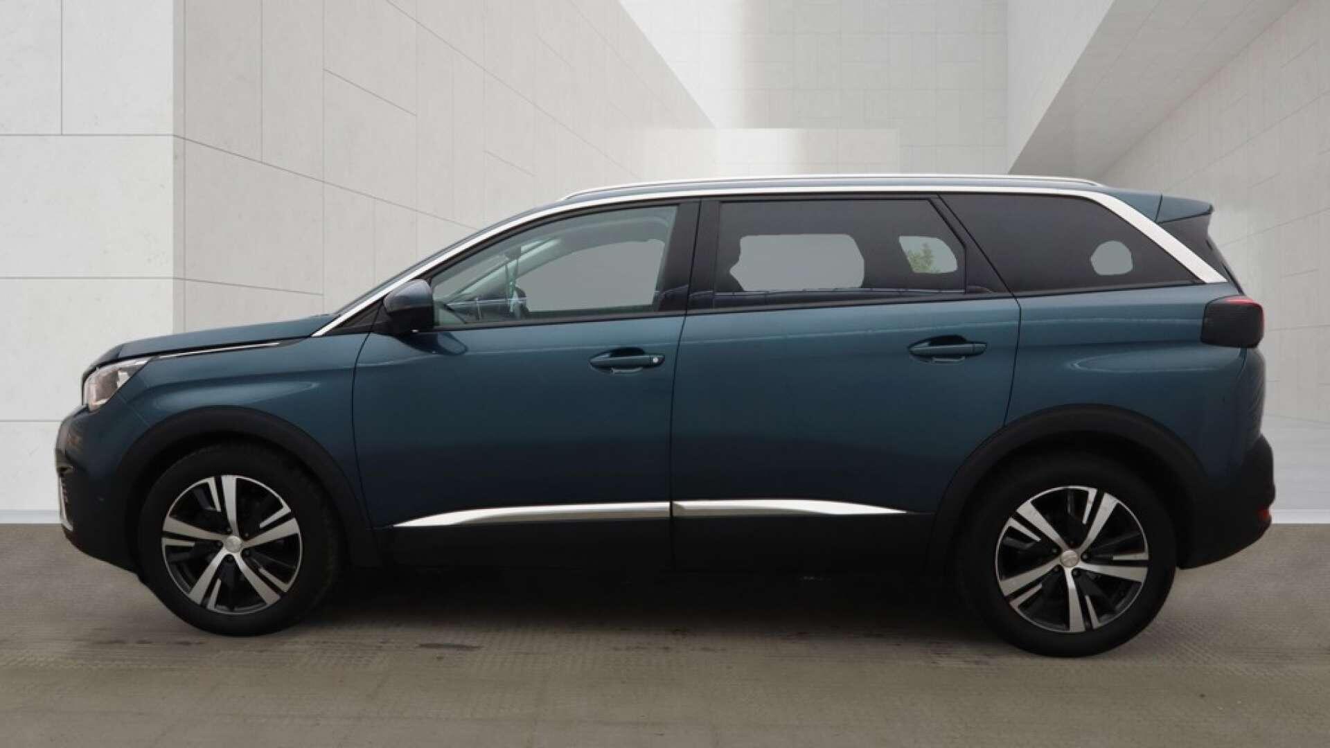 Peugeot 5008 view 7