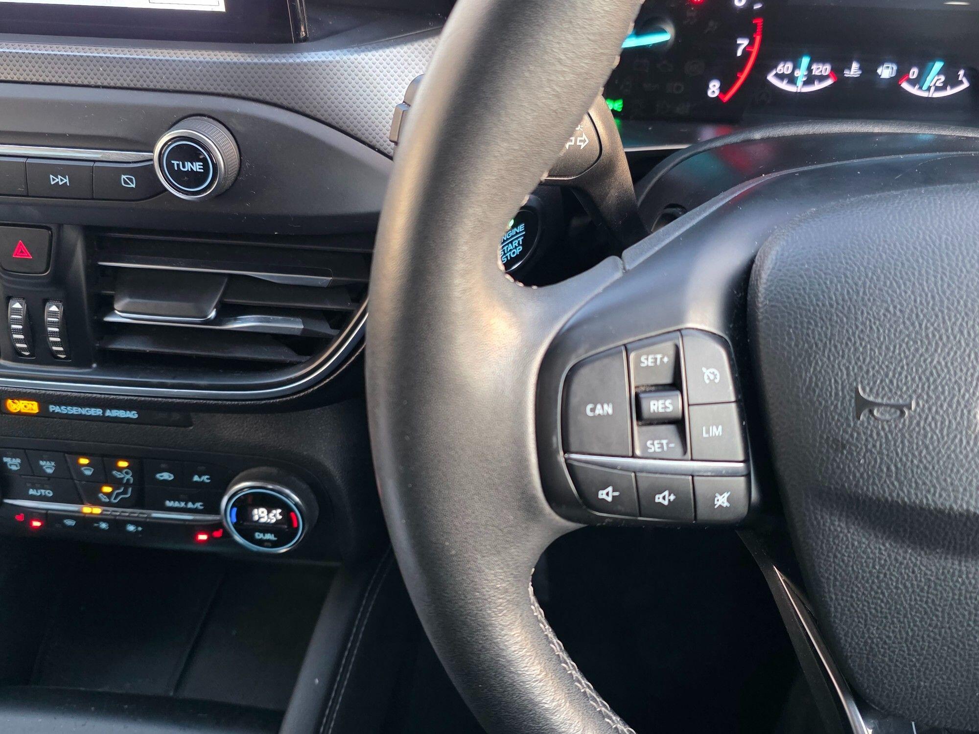 Ford Focus view 20