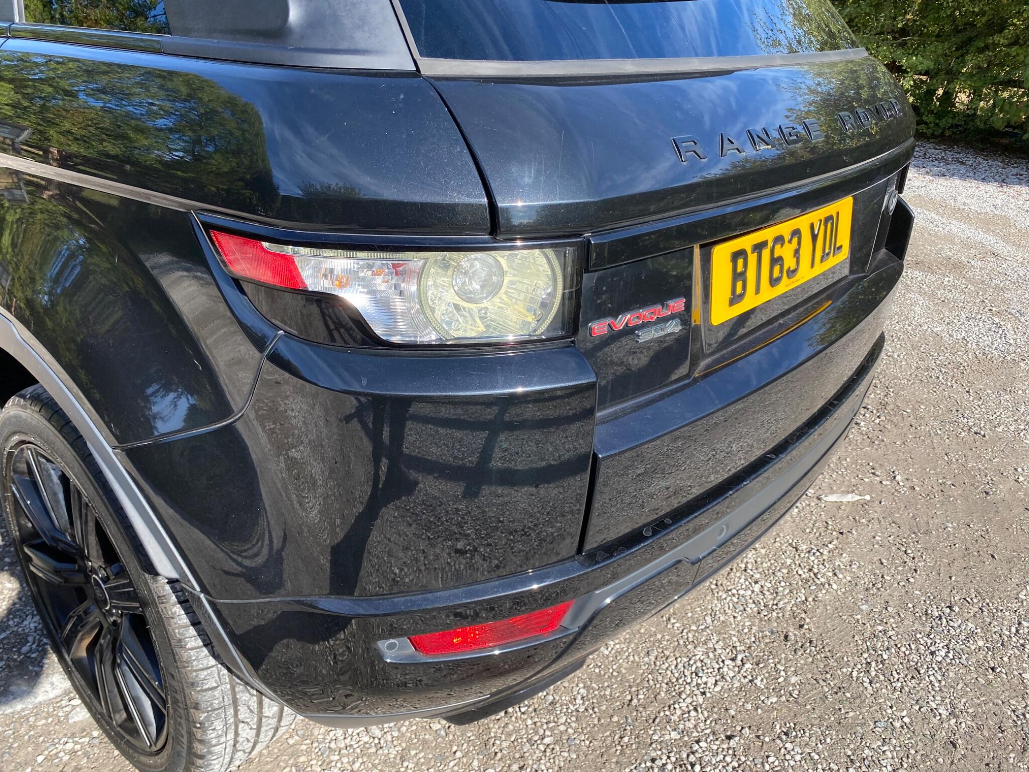 Land Rover Range Rover Evoque view 28