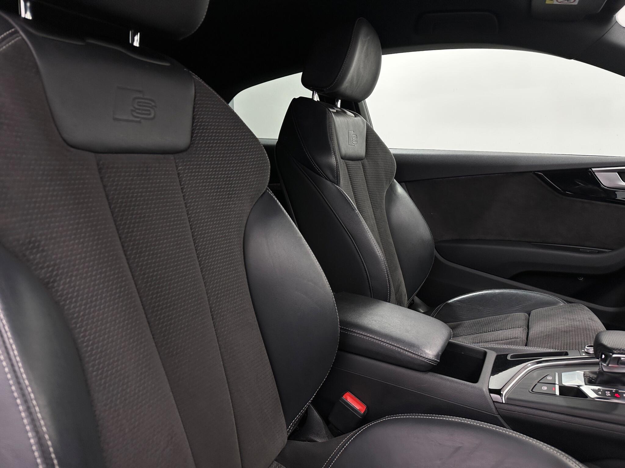 Audi A5 view 34