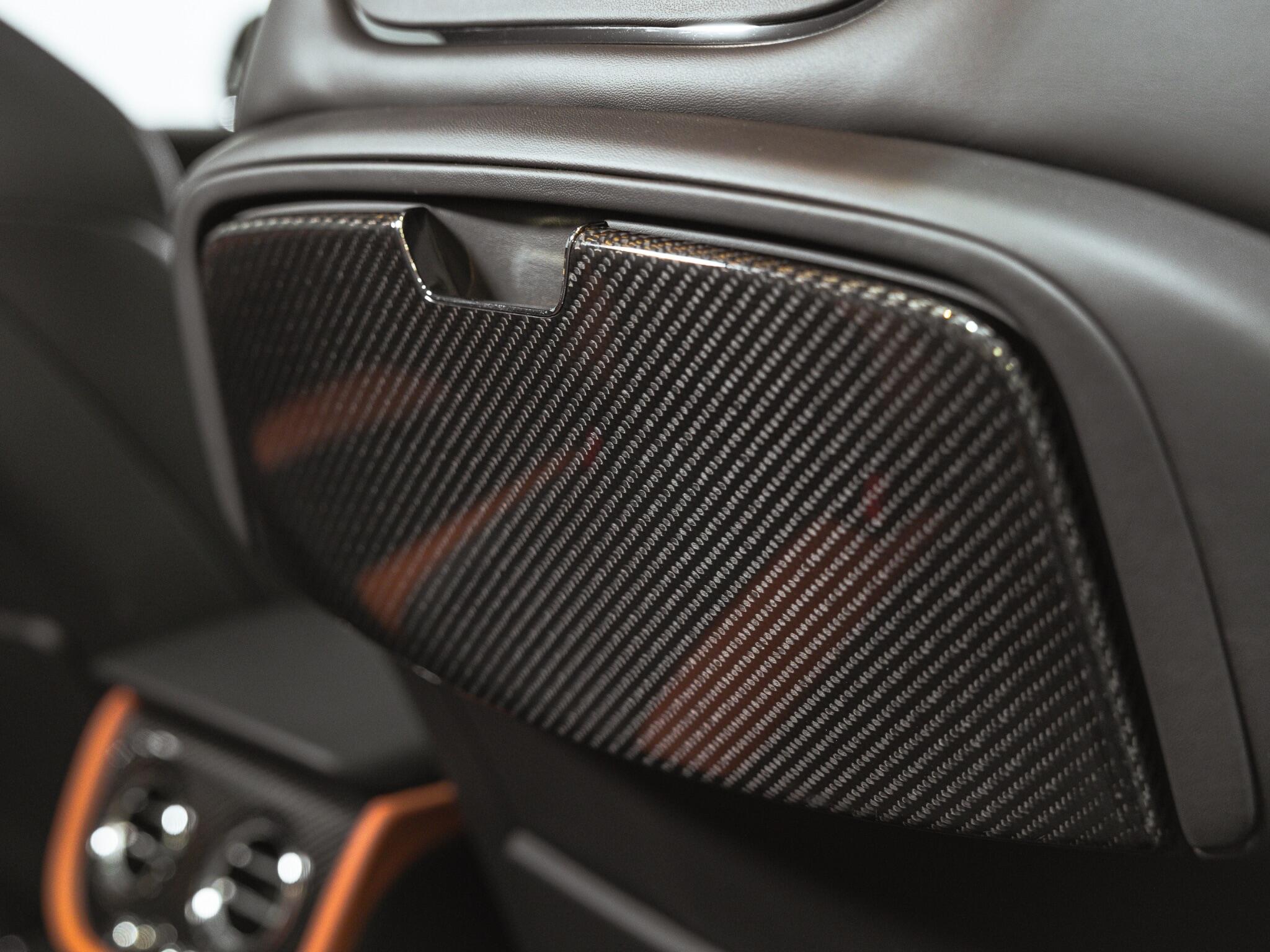 Bentley Bentayga view 35