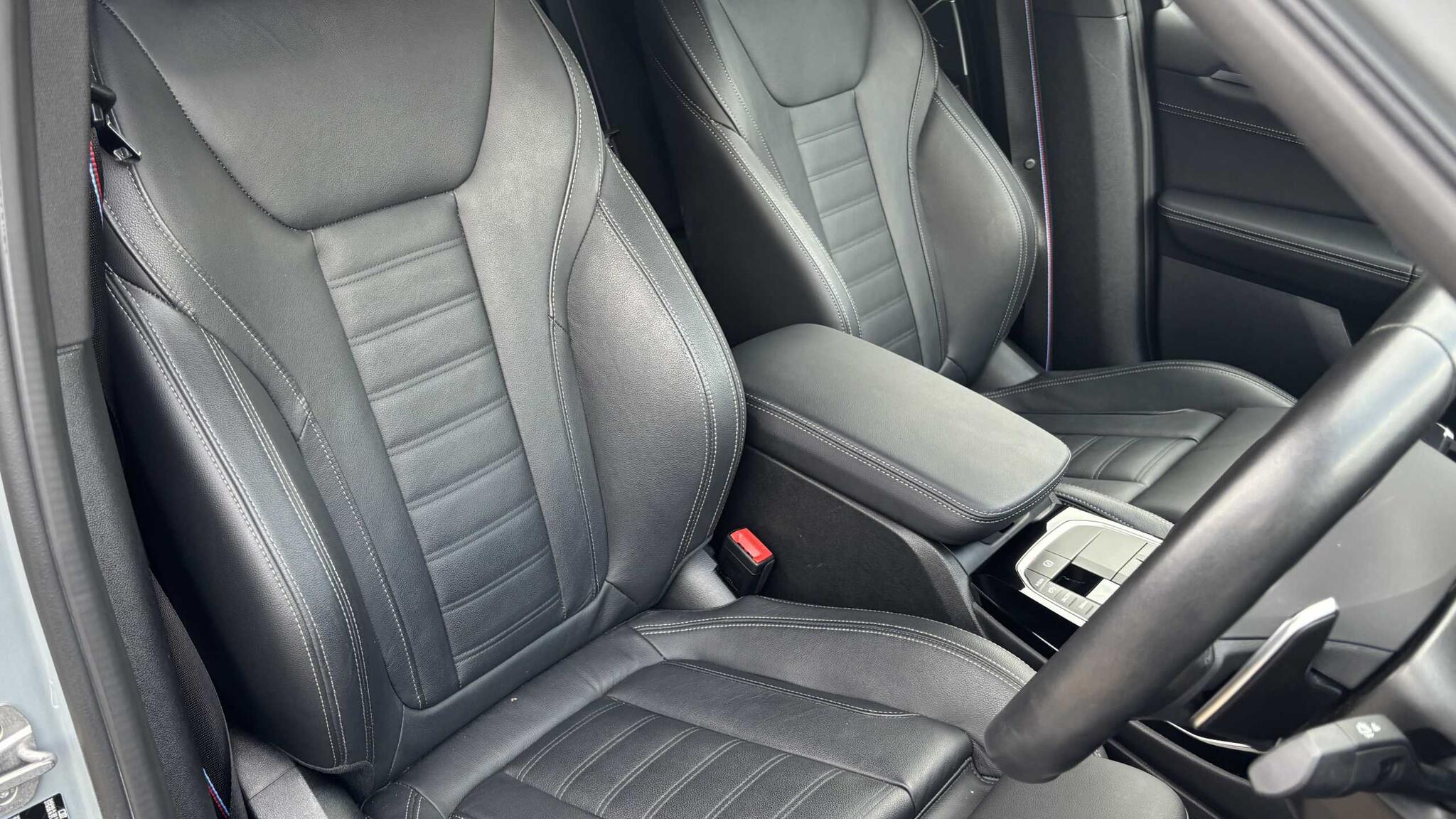 BMW X3 view 12
