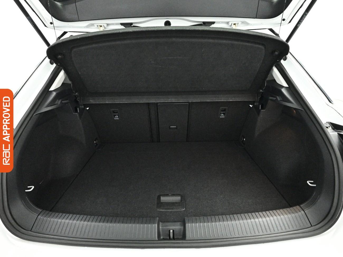 Volkswagen T-Roc view 25