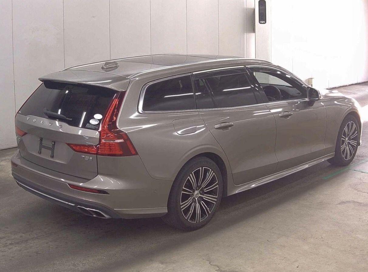 Volvo V60 view 4