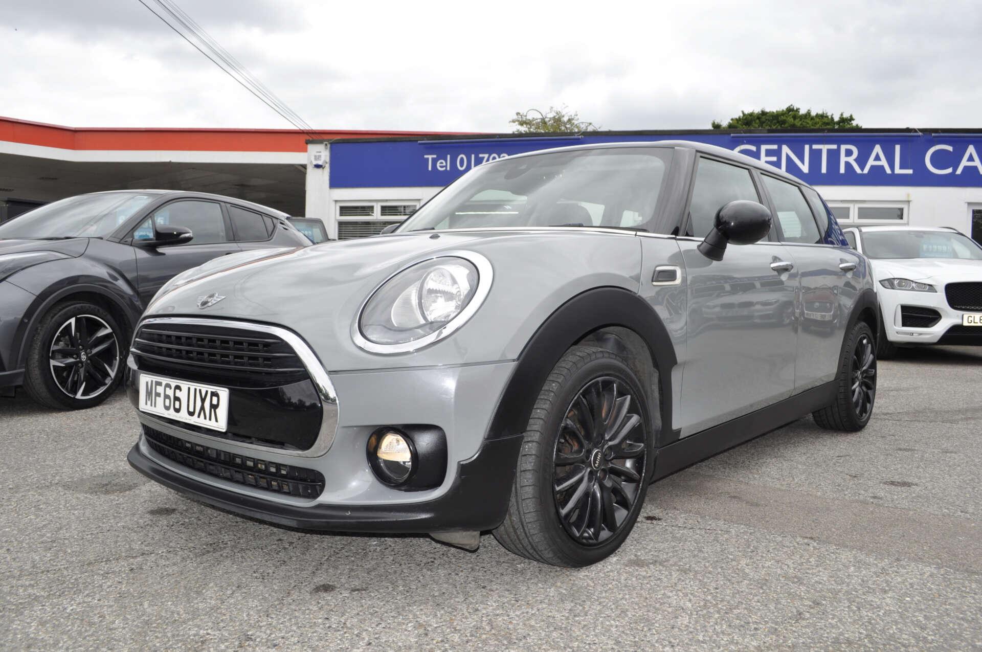Mini Clubman view 38