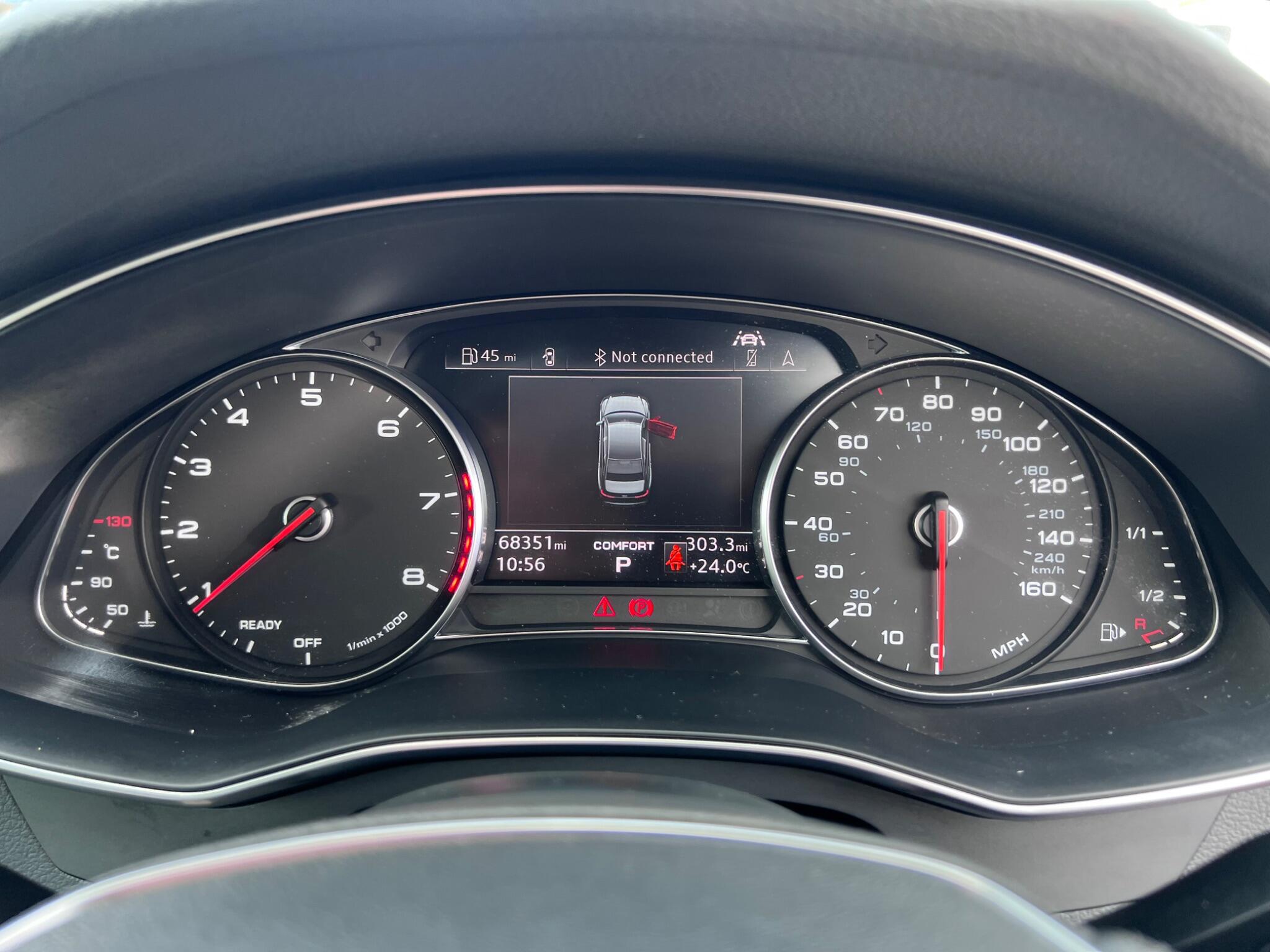 Audi A6 Saloon view 26