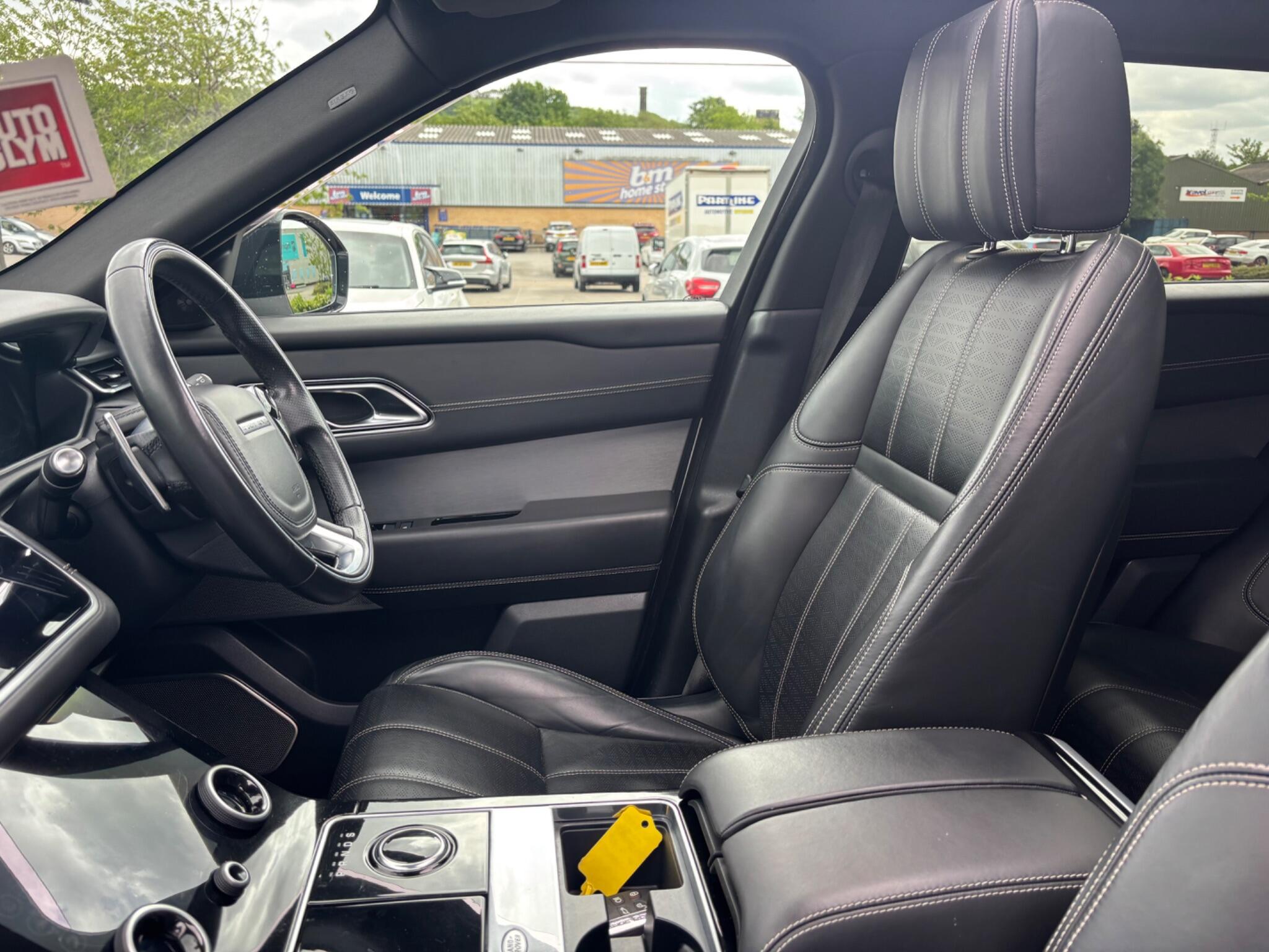 Land Rover Range Rover Velar view 13