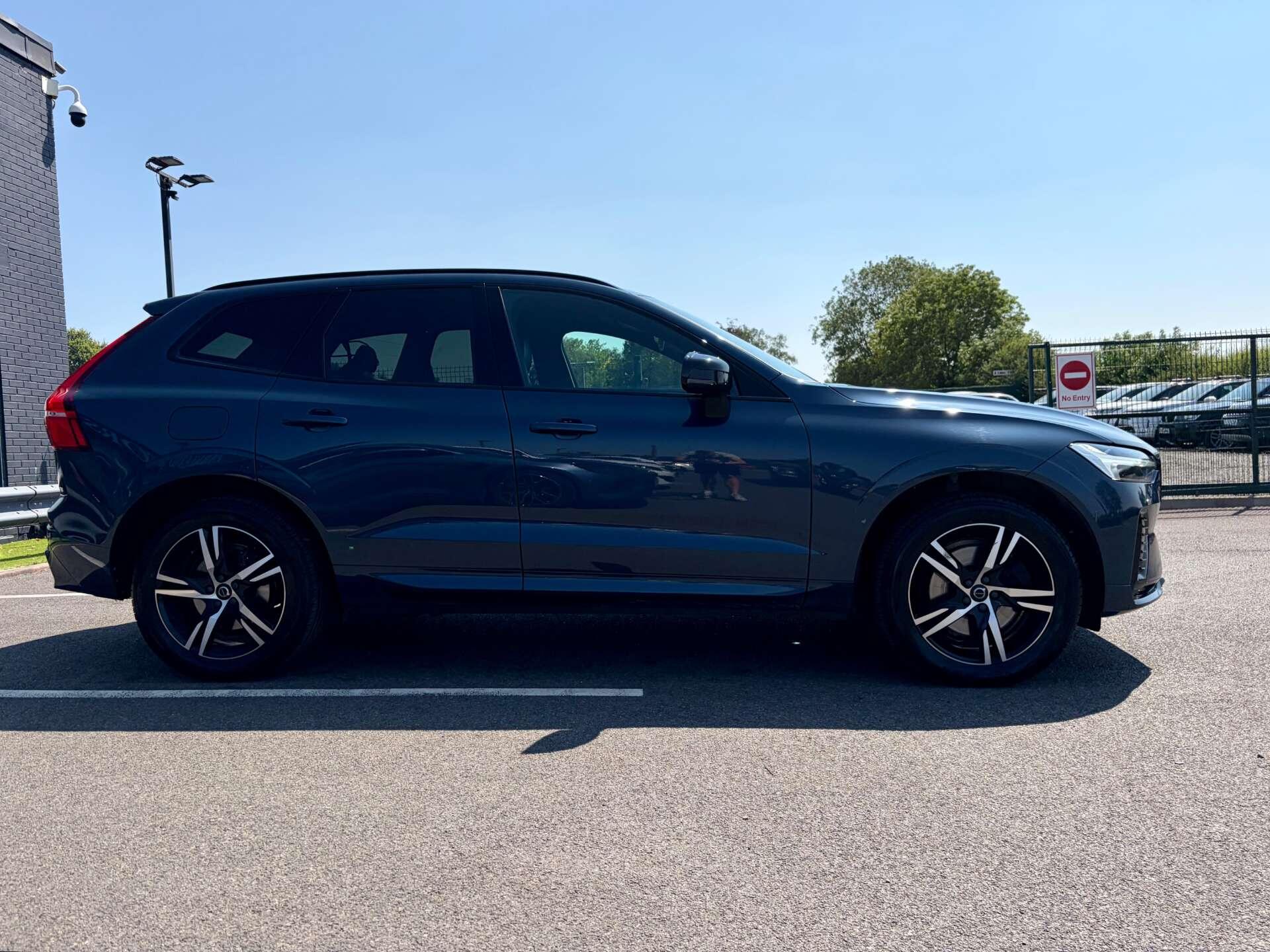 Volvo XC60 view 9