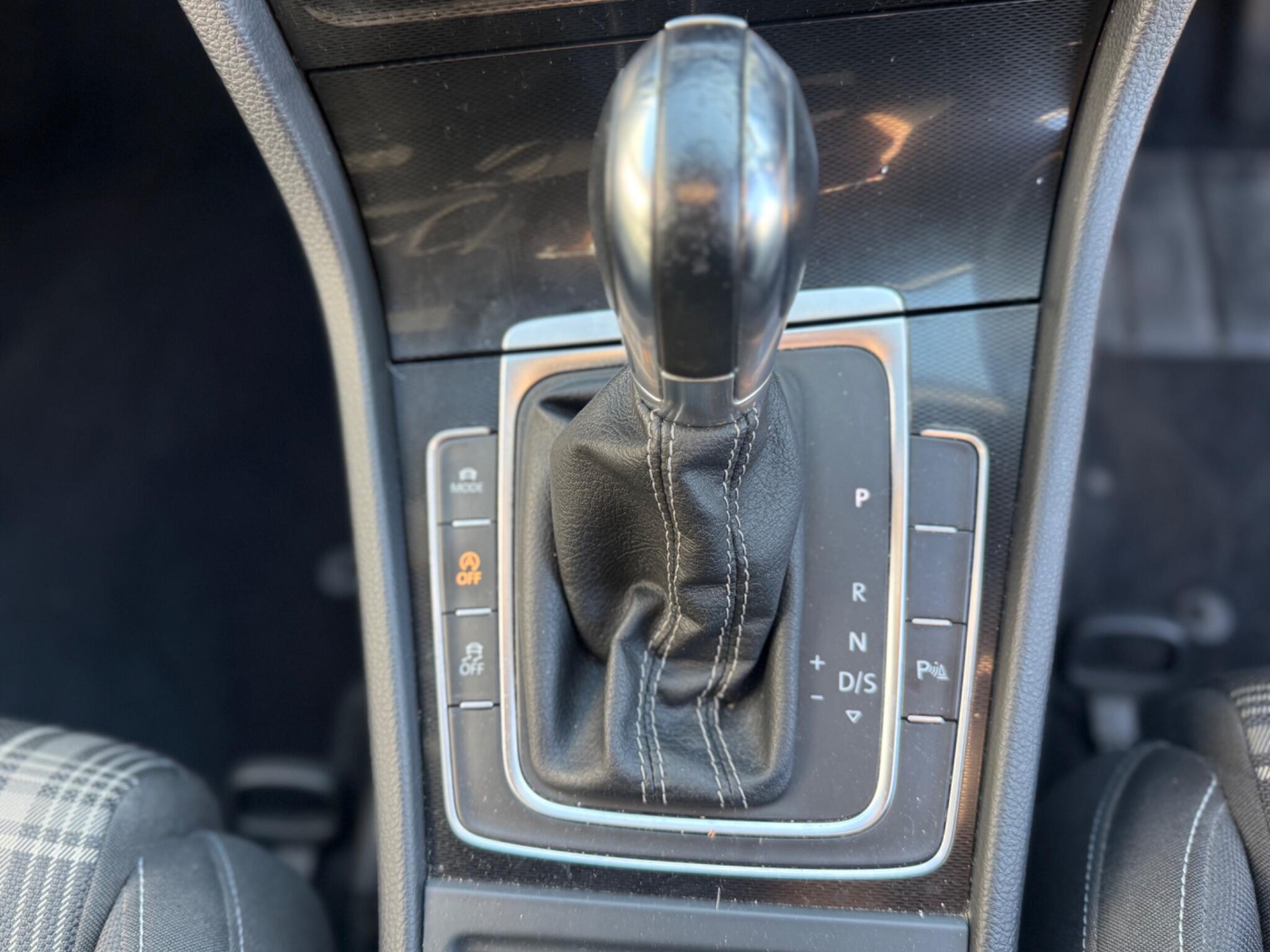 Volkswagen Golf view 16