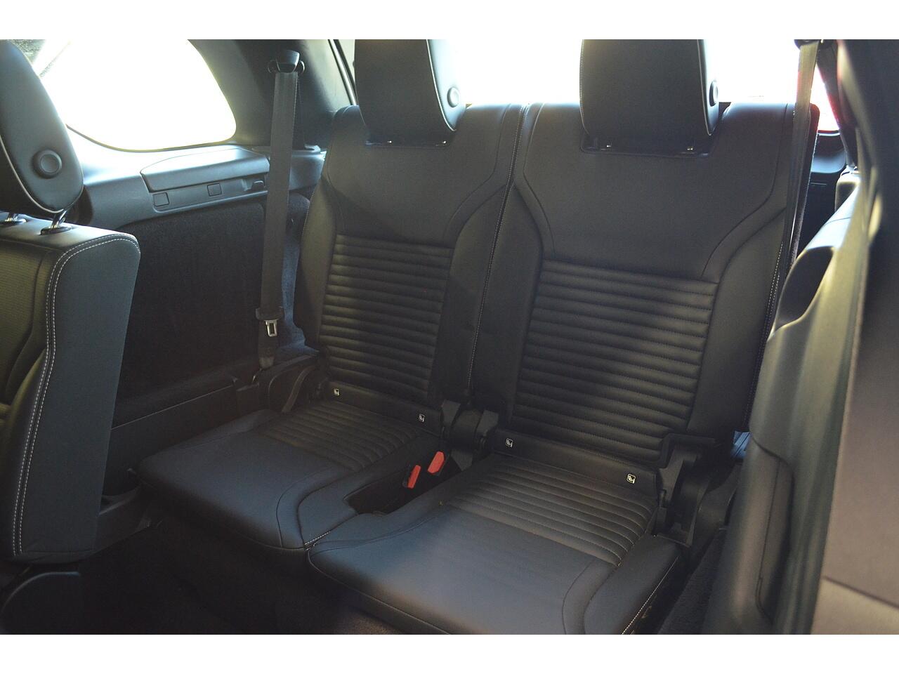 Land Rover Discovery view 27
