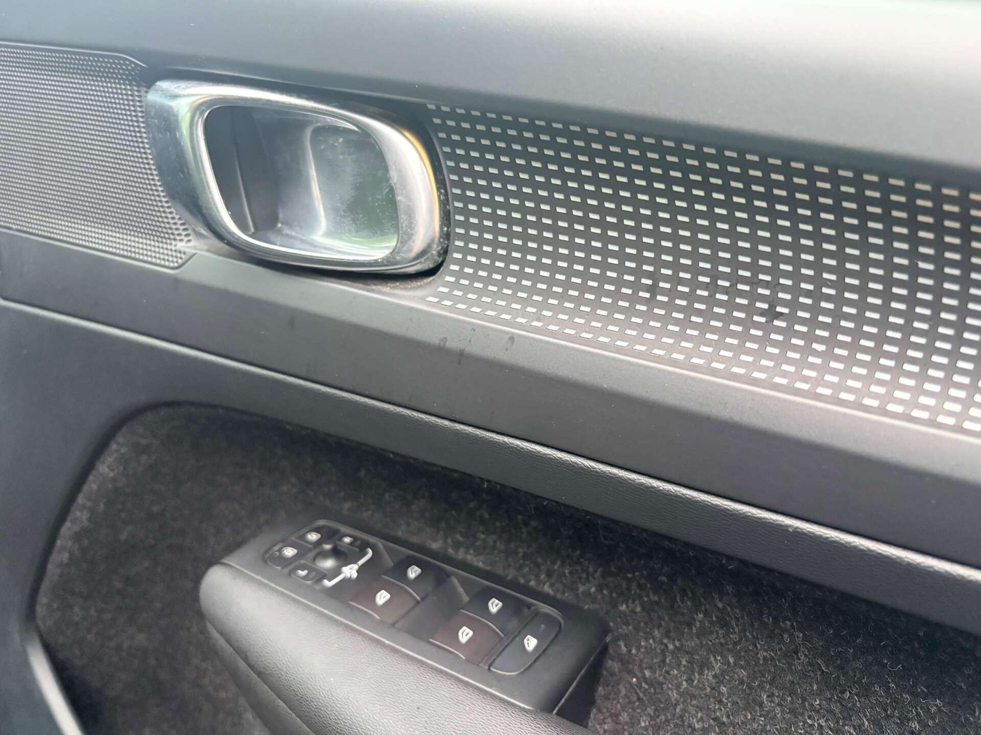Volvo XC40 view 37