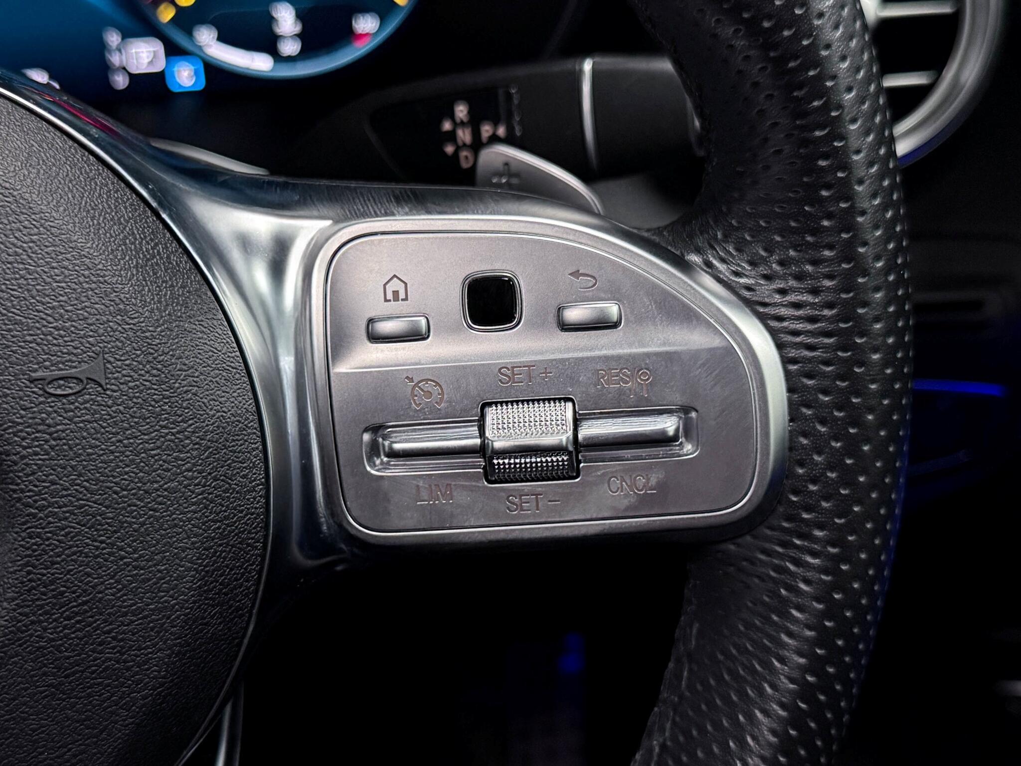 Mercedes-Benz GLC view 37