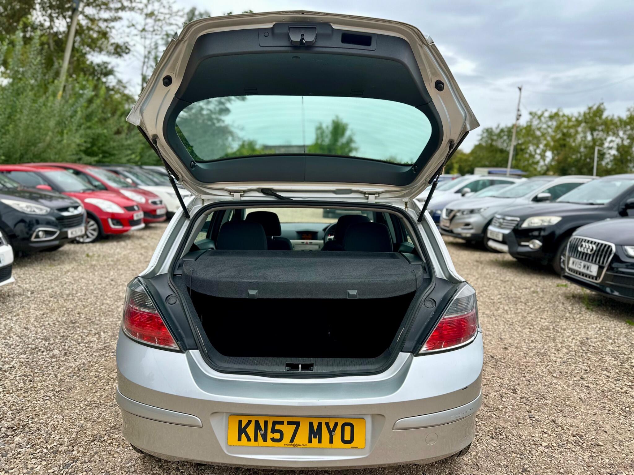 Vauxhall Astra view 15