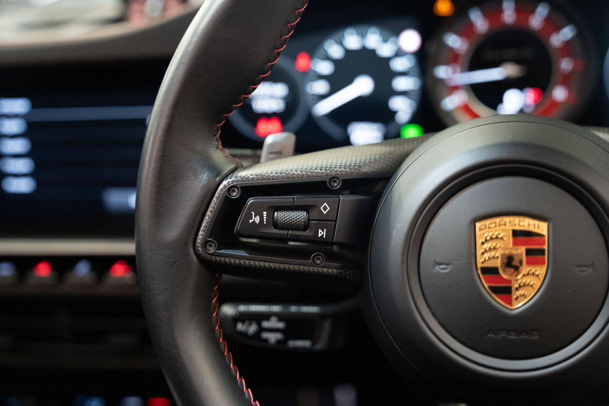 Porsche 911 view 27