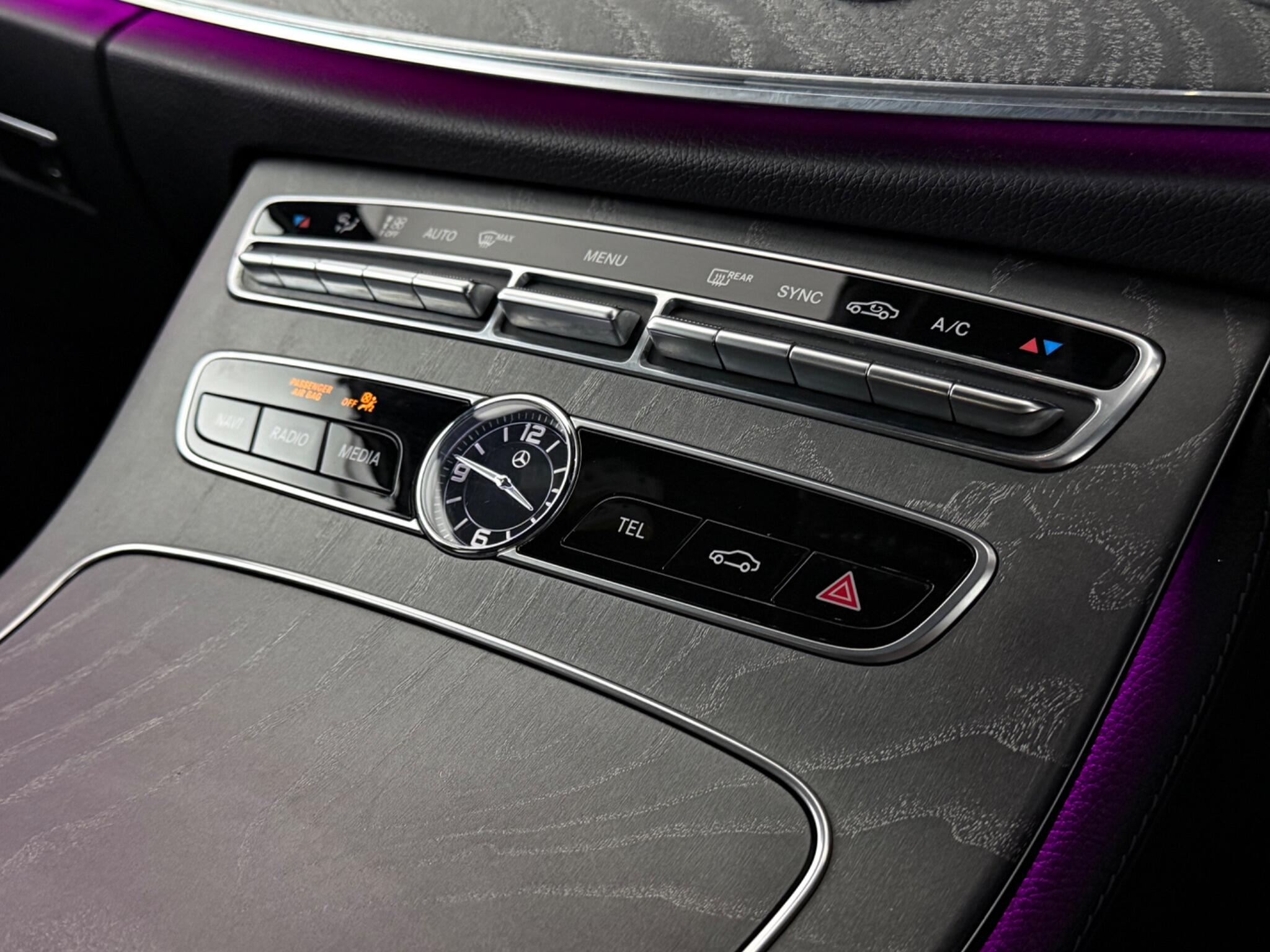 Mercedes-Benz CLS view 24
