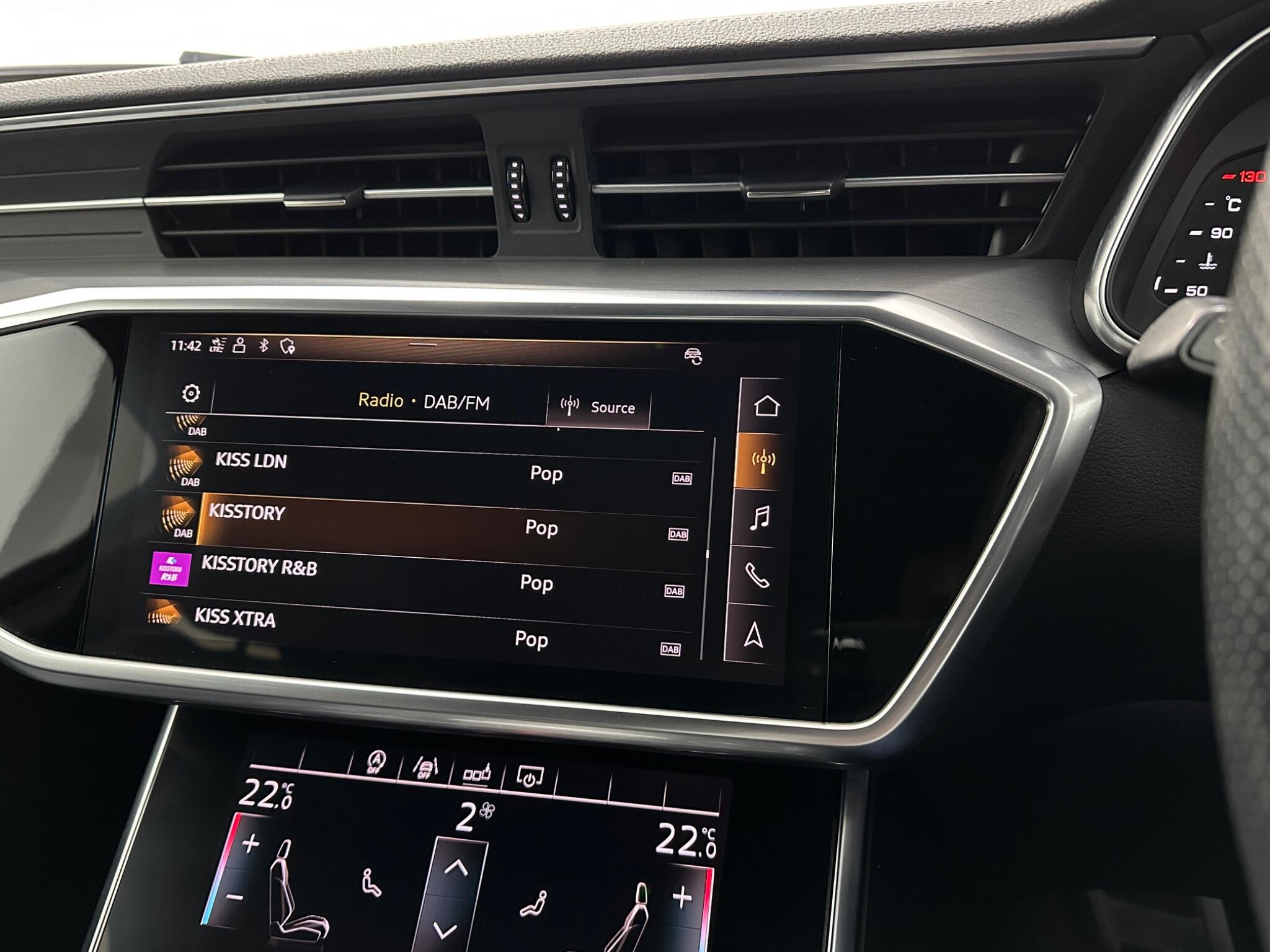 Audi A6 view 24