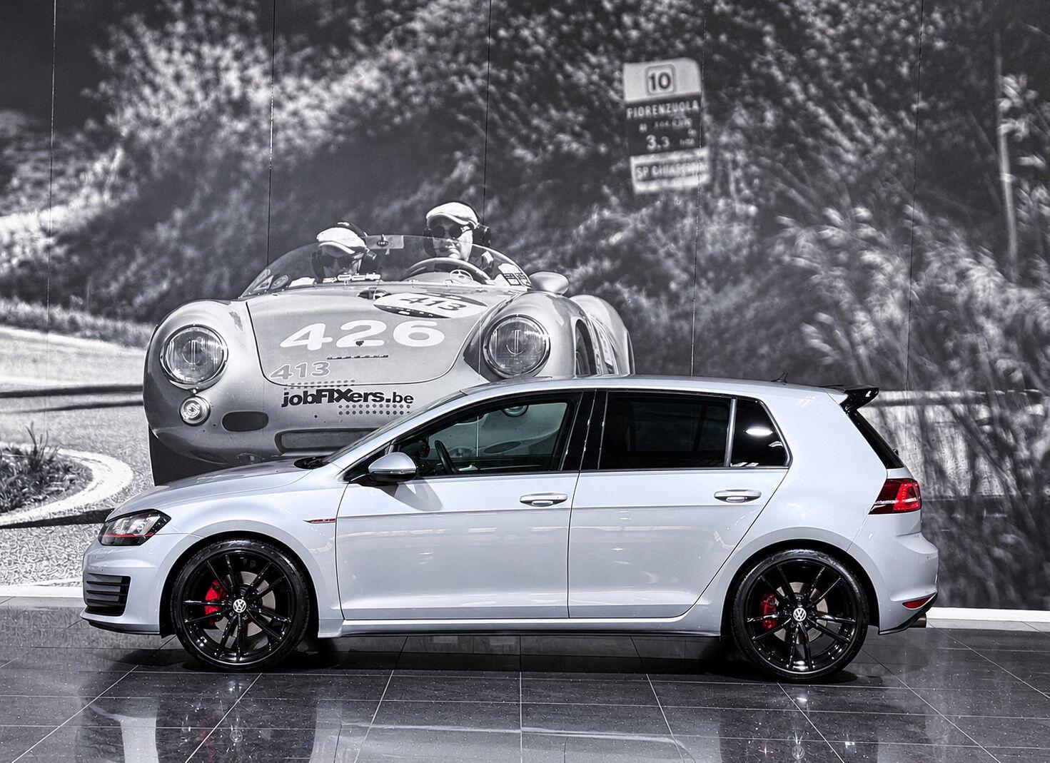 Volkswagen Golf view 4