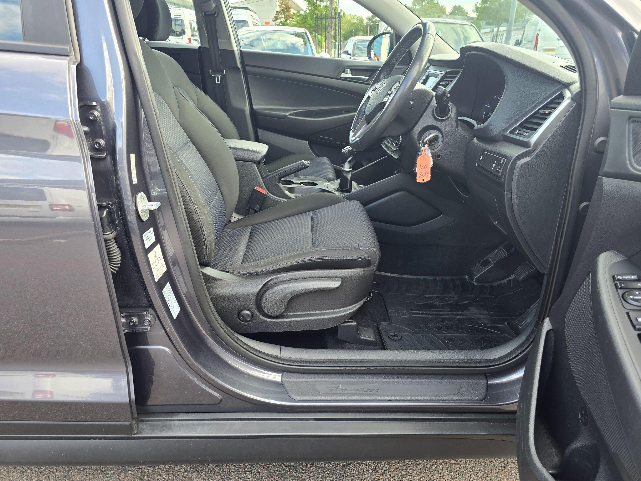 Hyundai Tucson view 30