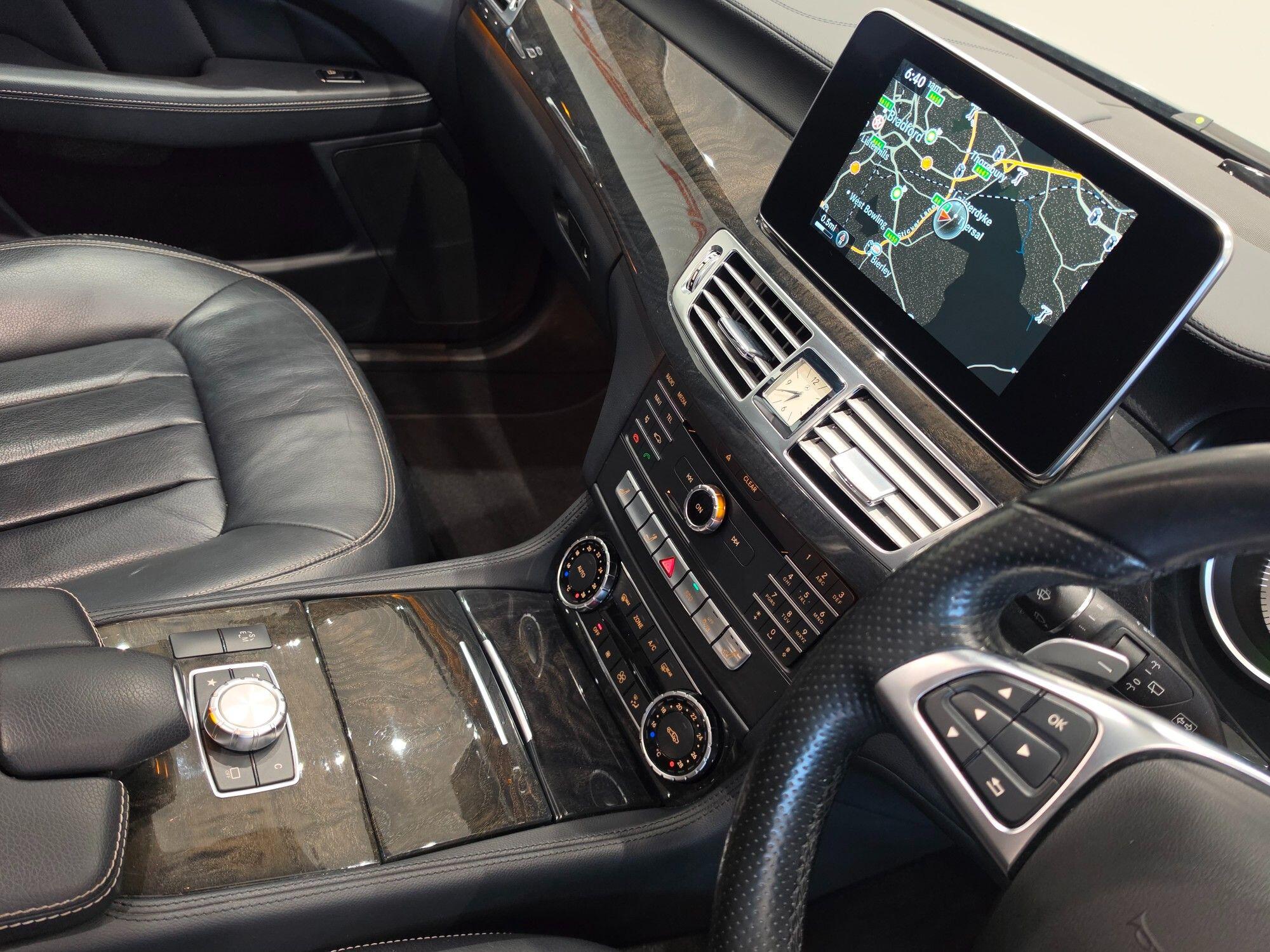 Mercedes-Benz CLS view 34