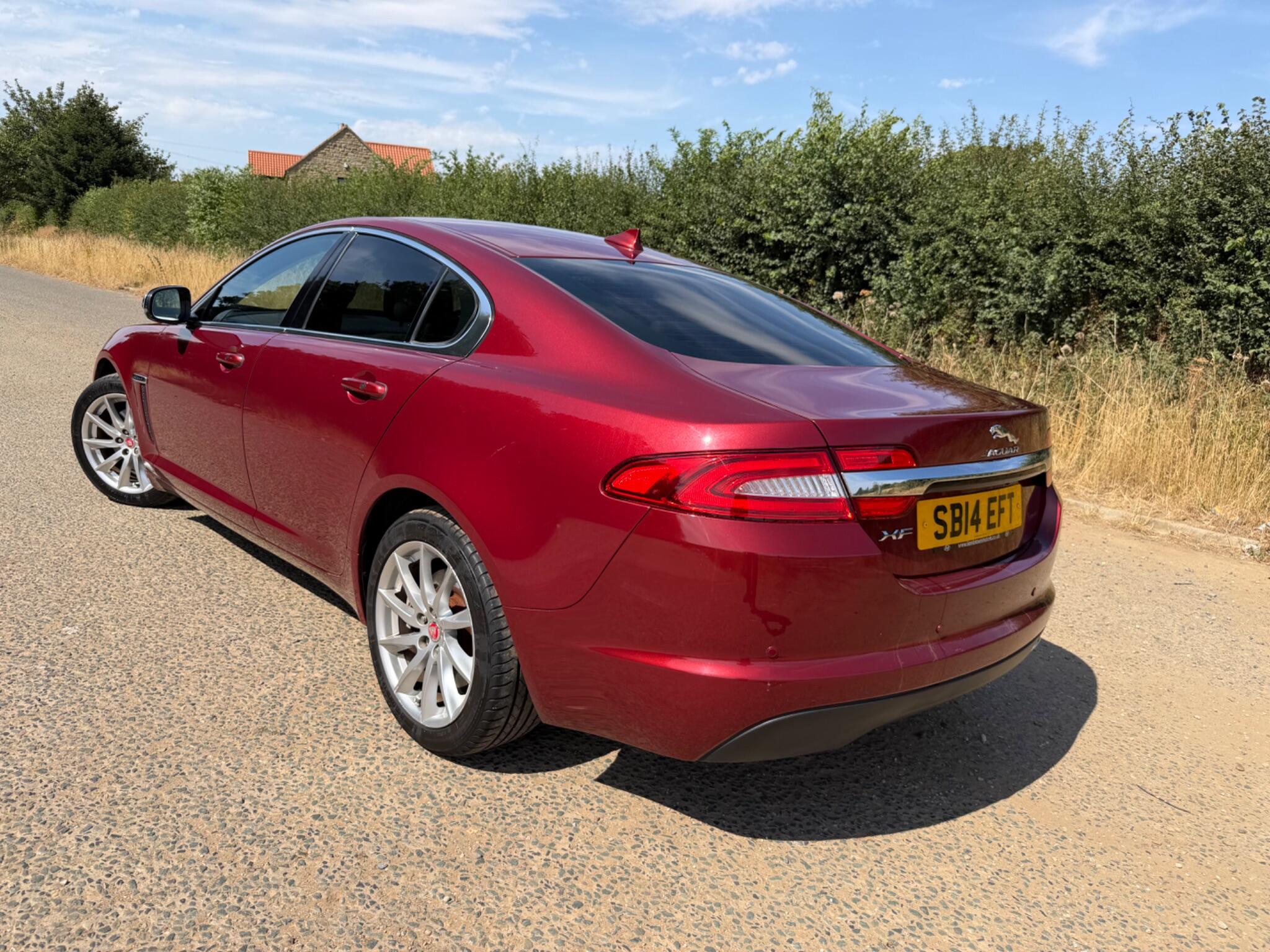 Jaguar XF view 44