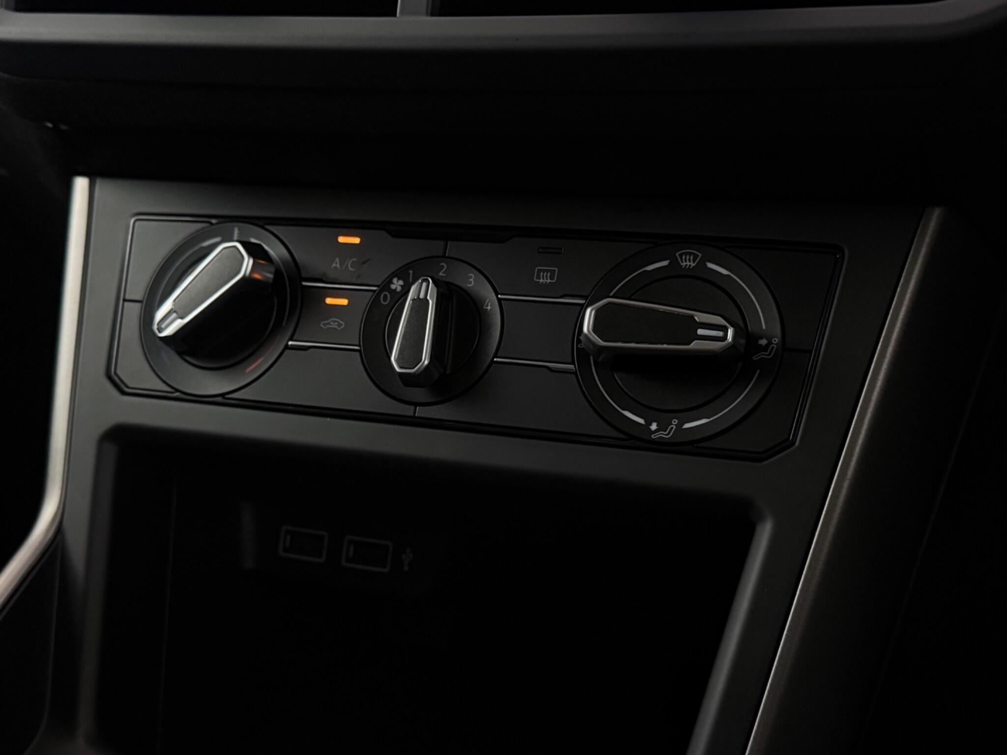 Volkswagen Polo view 27