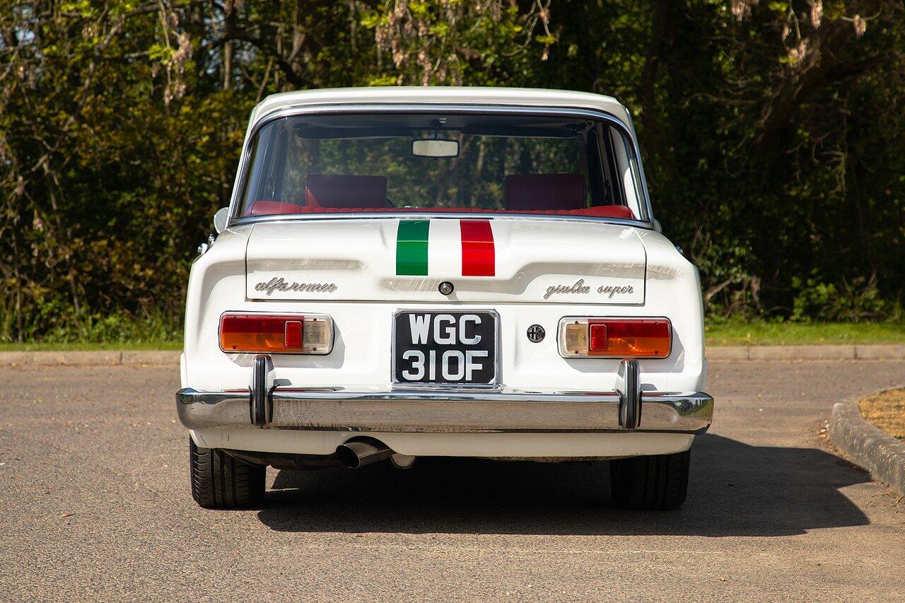 Alfa Romeo Giulia view 99