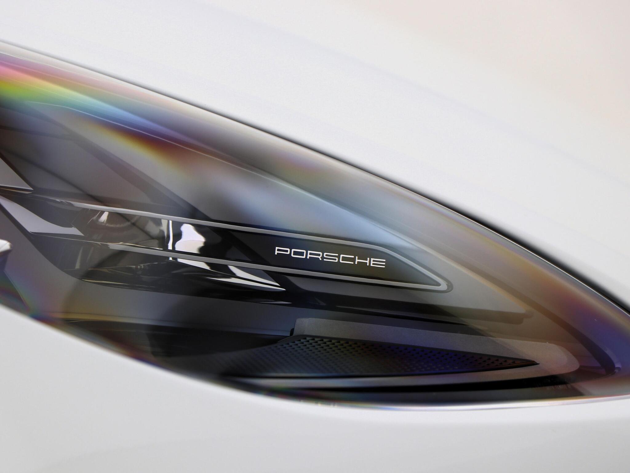 Porsche Macan view 11