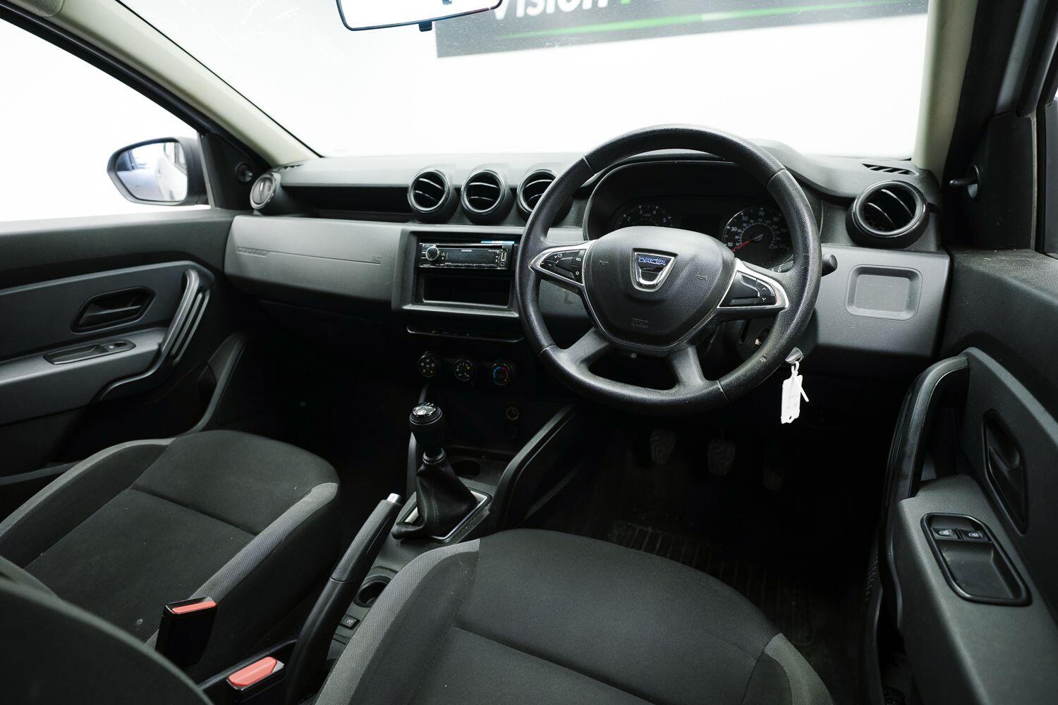 Dacia Duster view 10