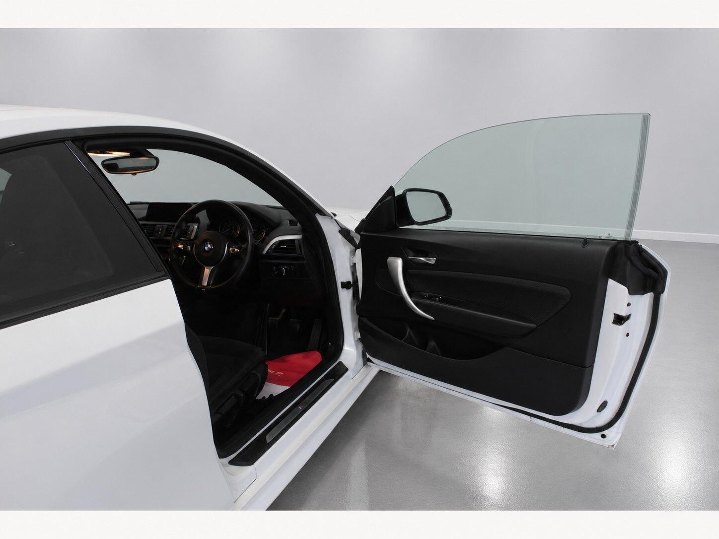 BMW 2 Series view 22