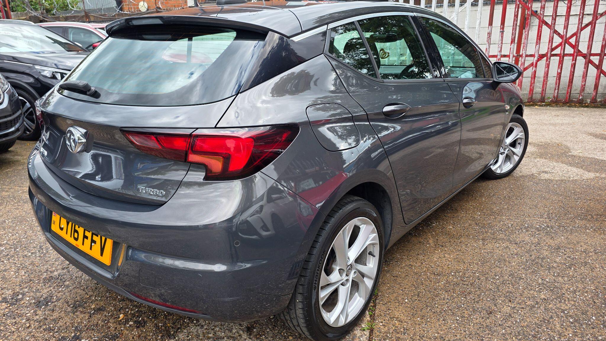 Vauxhall Astra view 7
