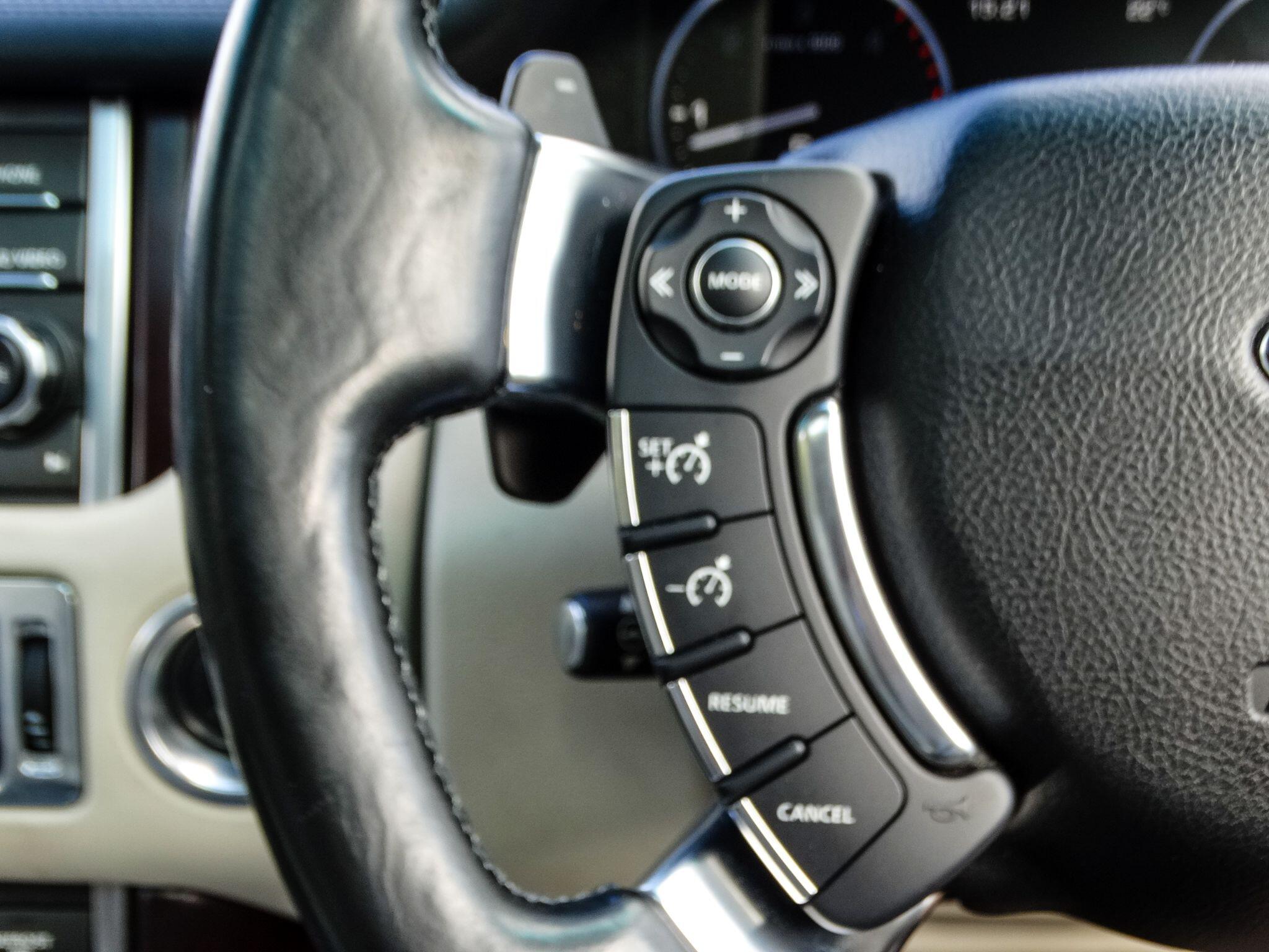 Land Rover Range Rover view 30