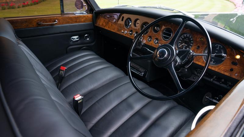 Rolls-Royce Phantom view 19