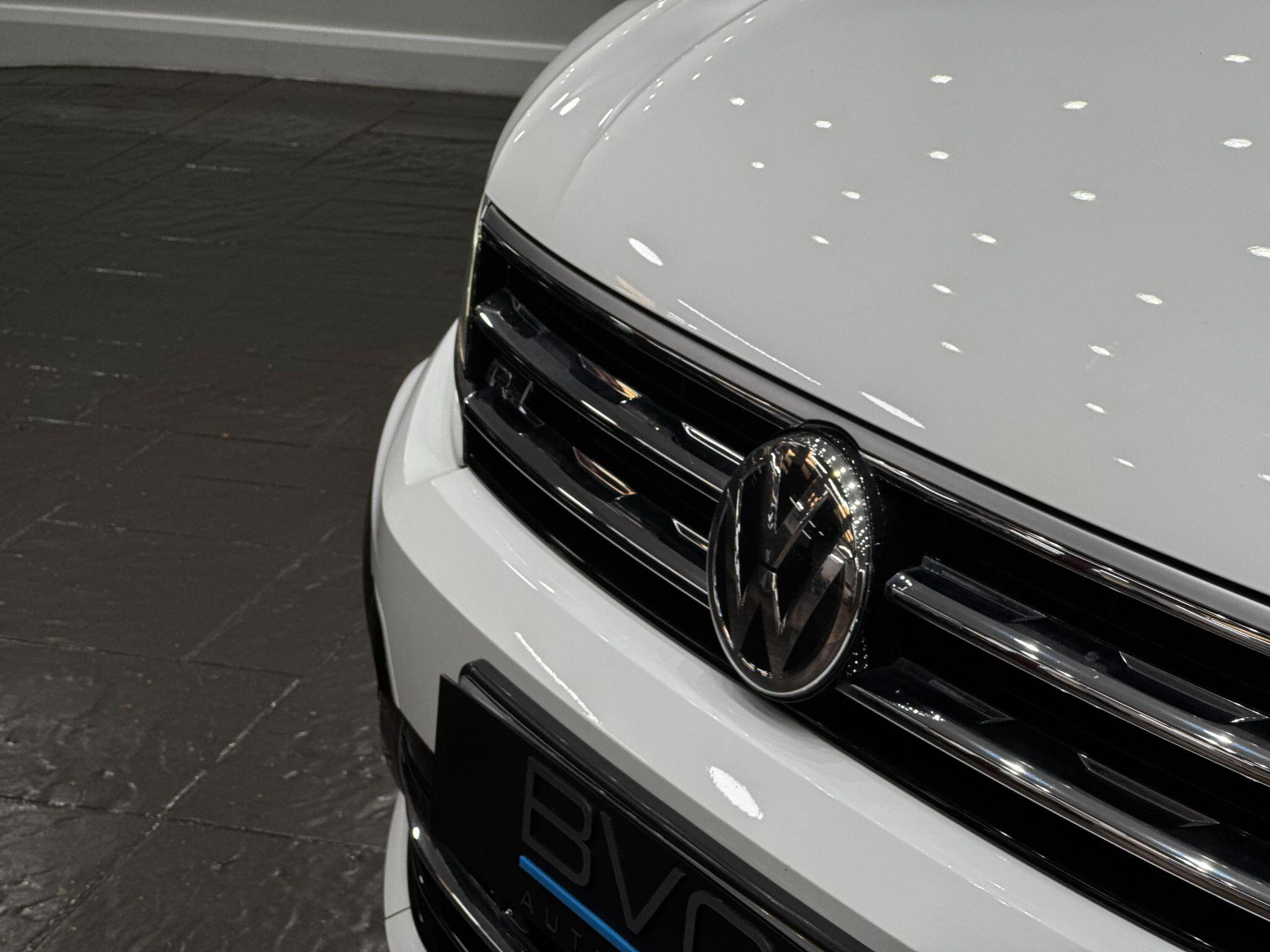 Volkswagen Tiguan view 9