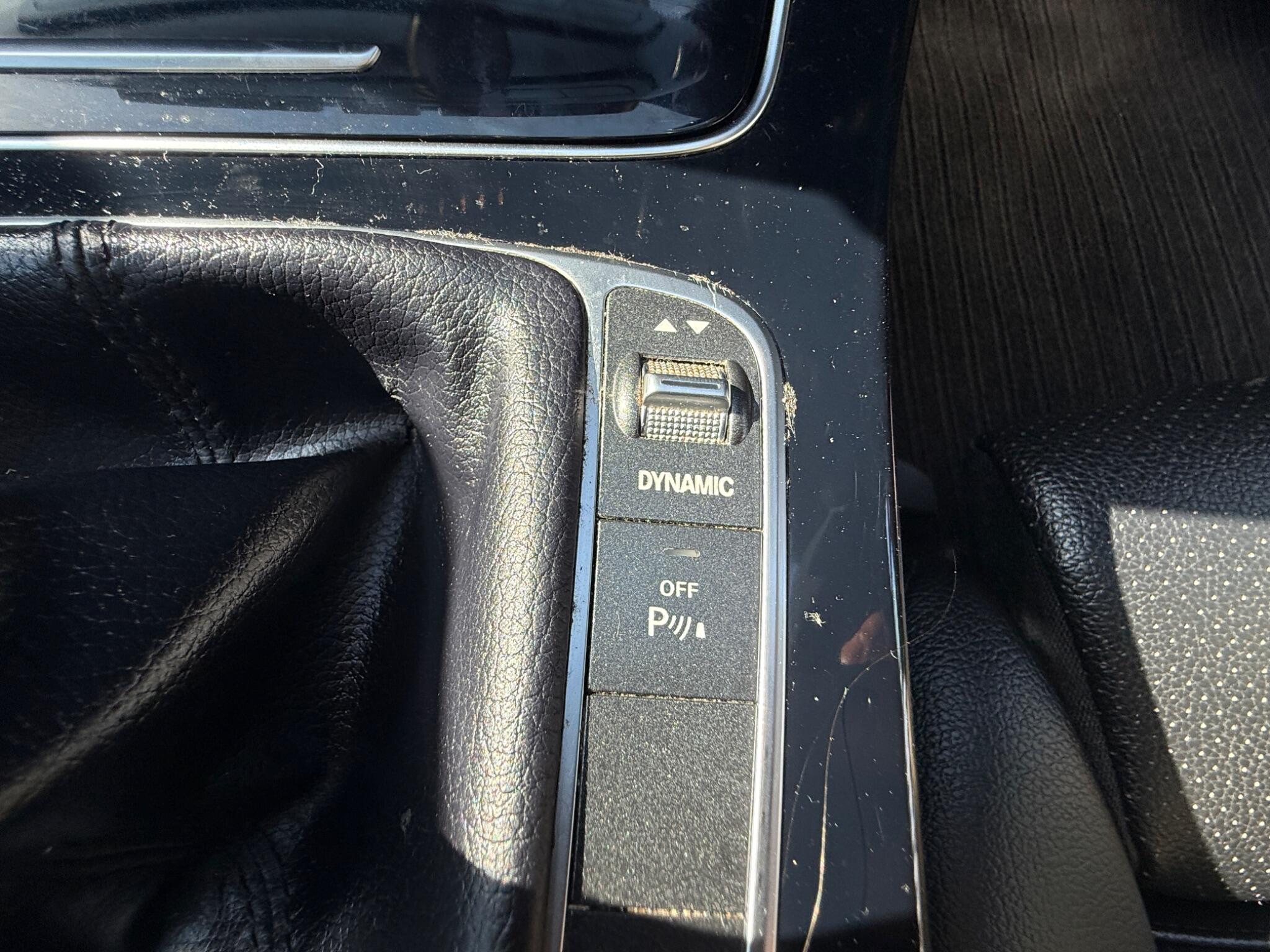 2017 Mercedes-Benz C Class image 32