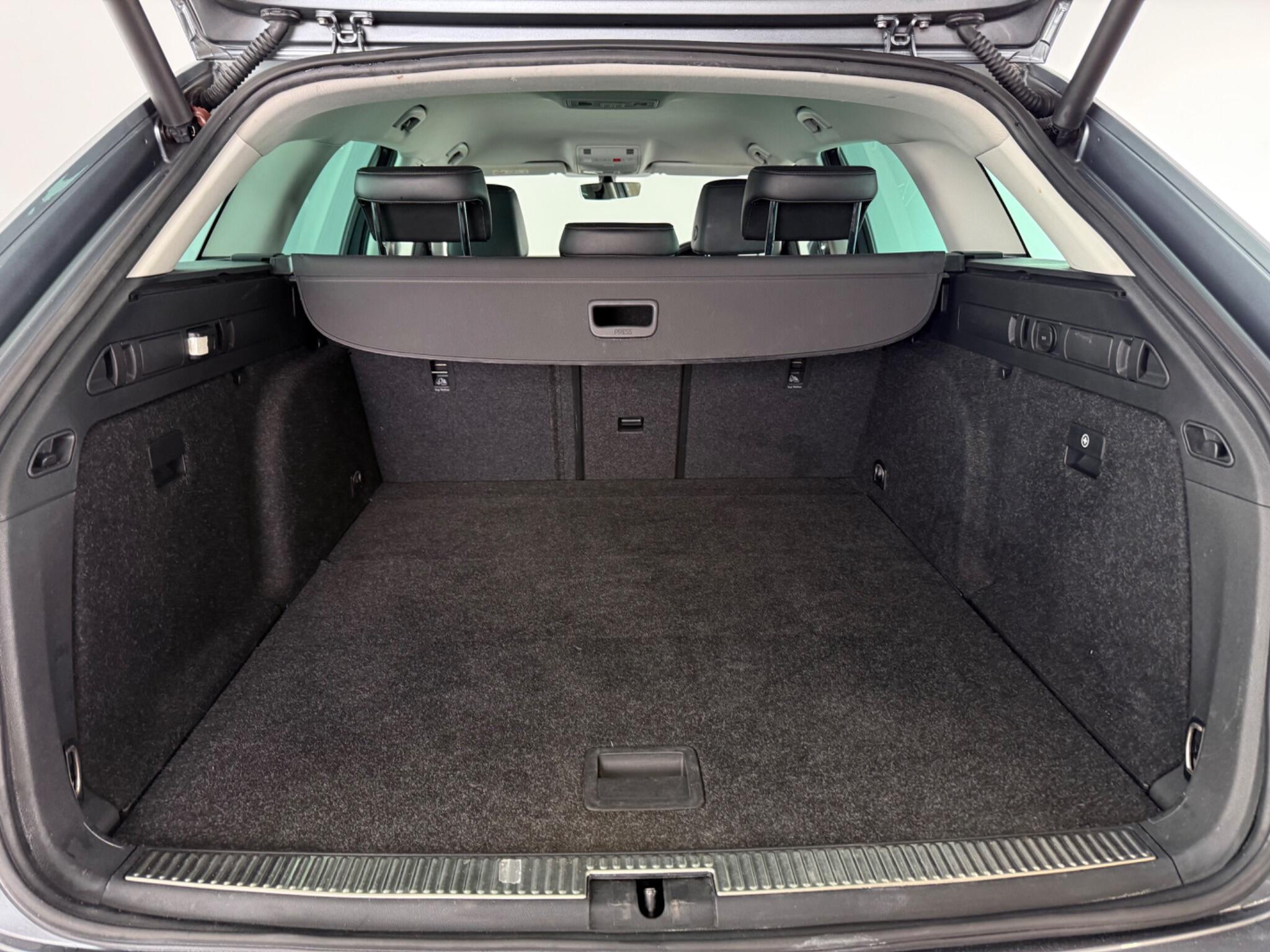 Skoda Superb view 10