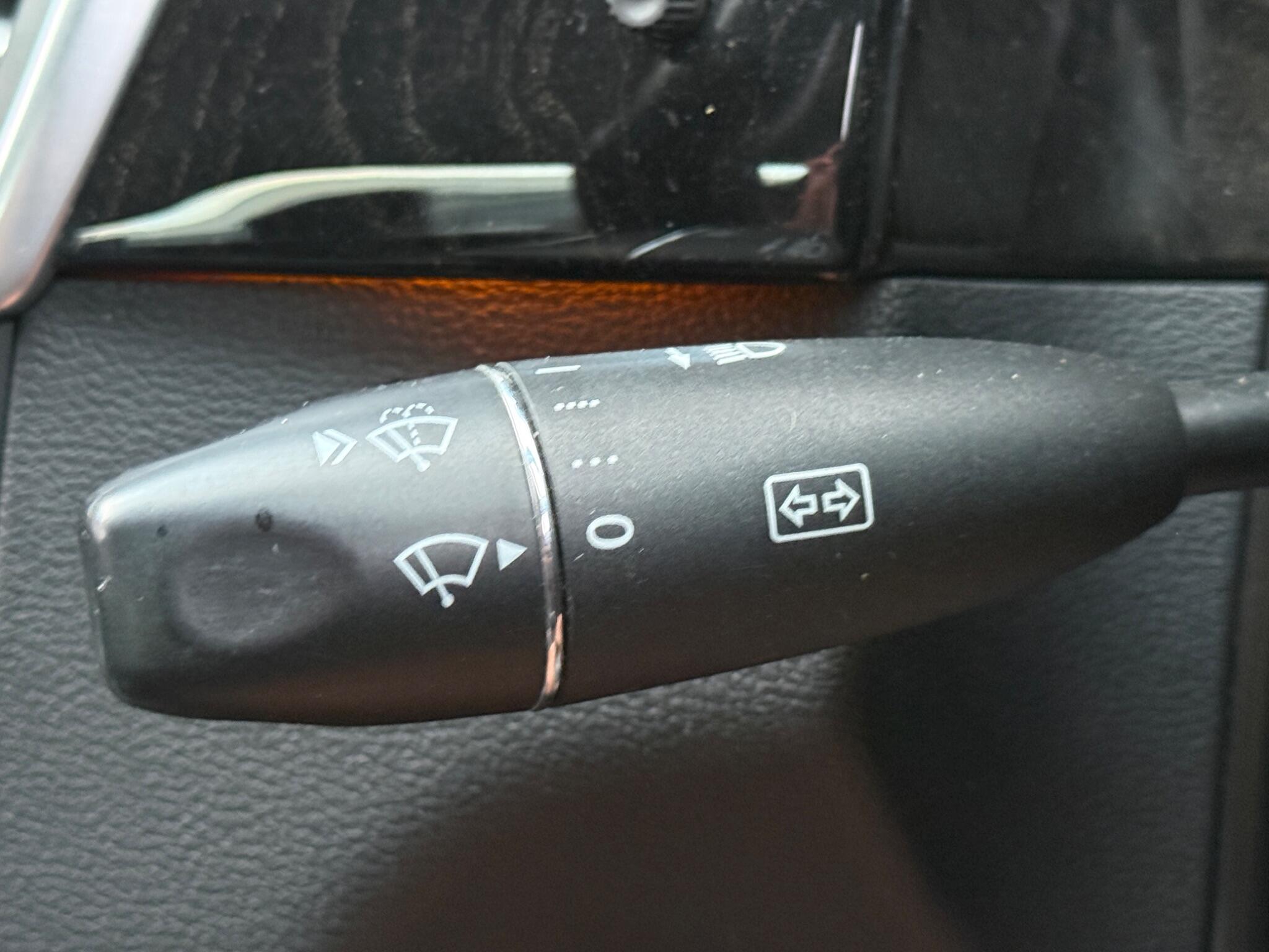 Mercedes-Benz E Class - Image 60