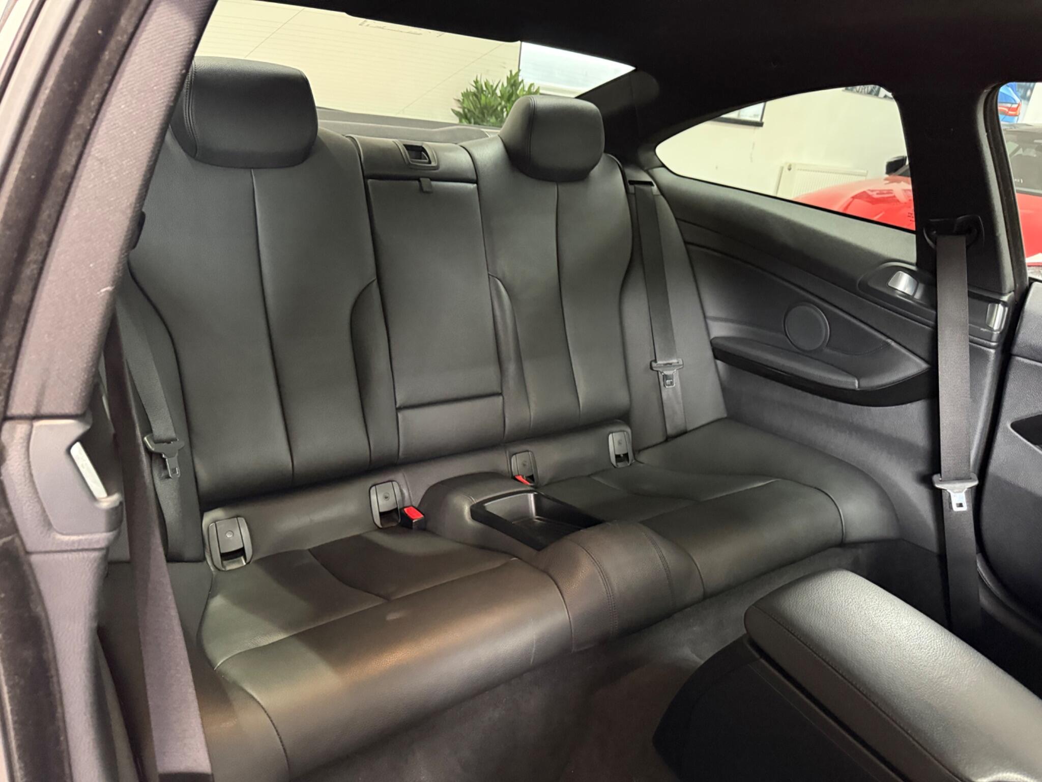 BMW 4 Series view 27