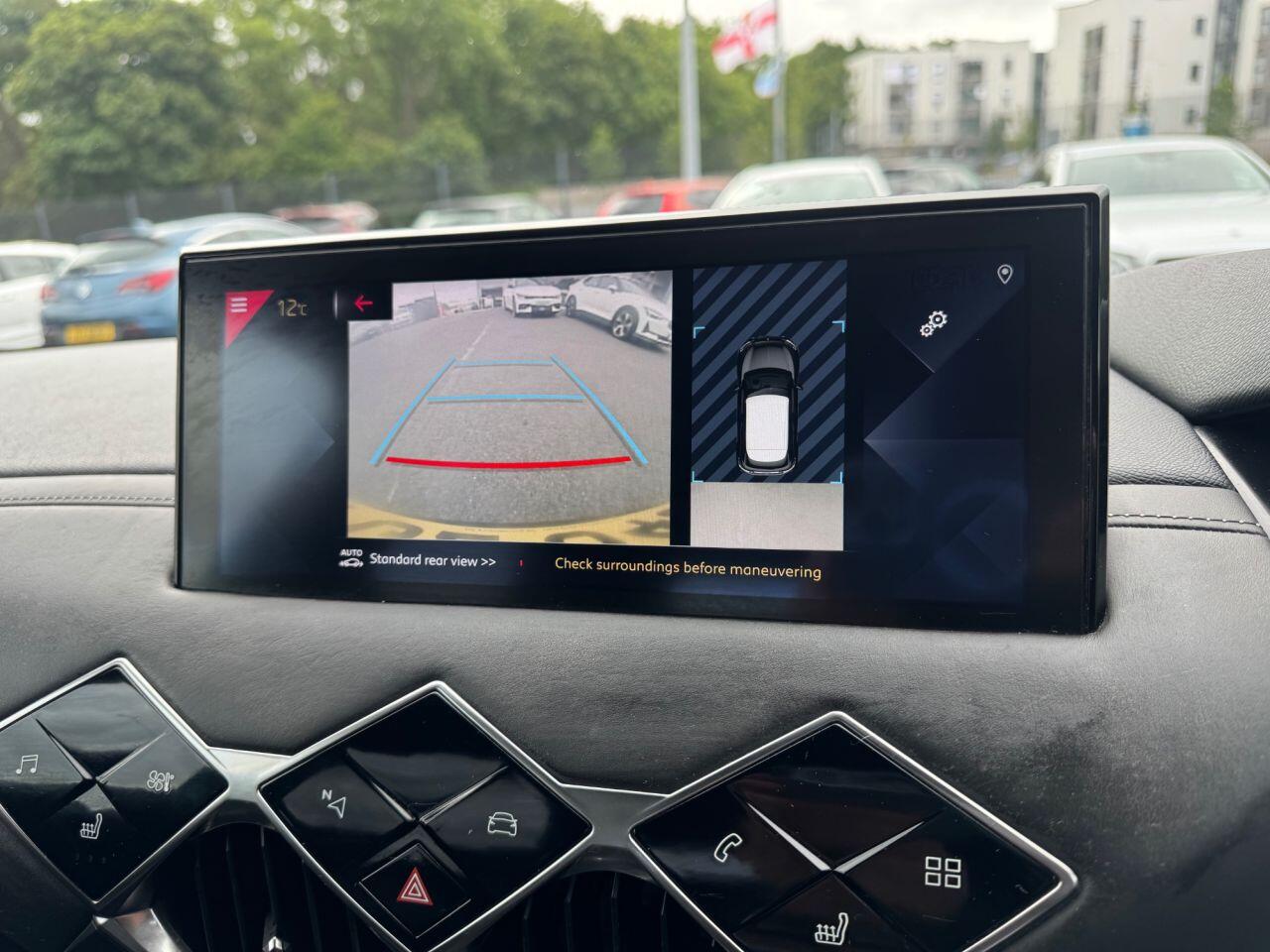 DS Automobiles DS 3 Crossback view 16