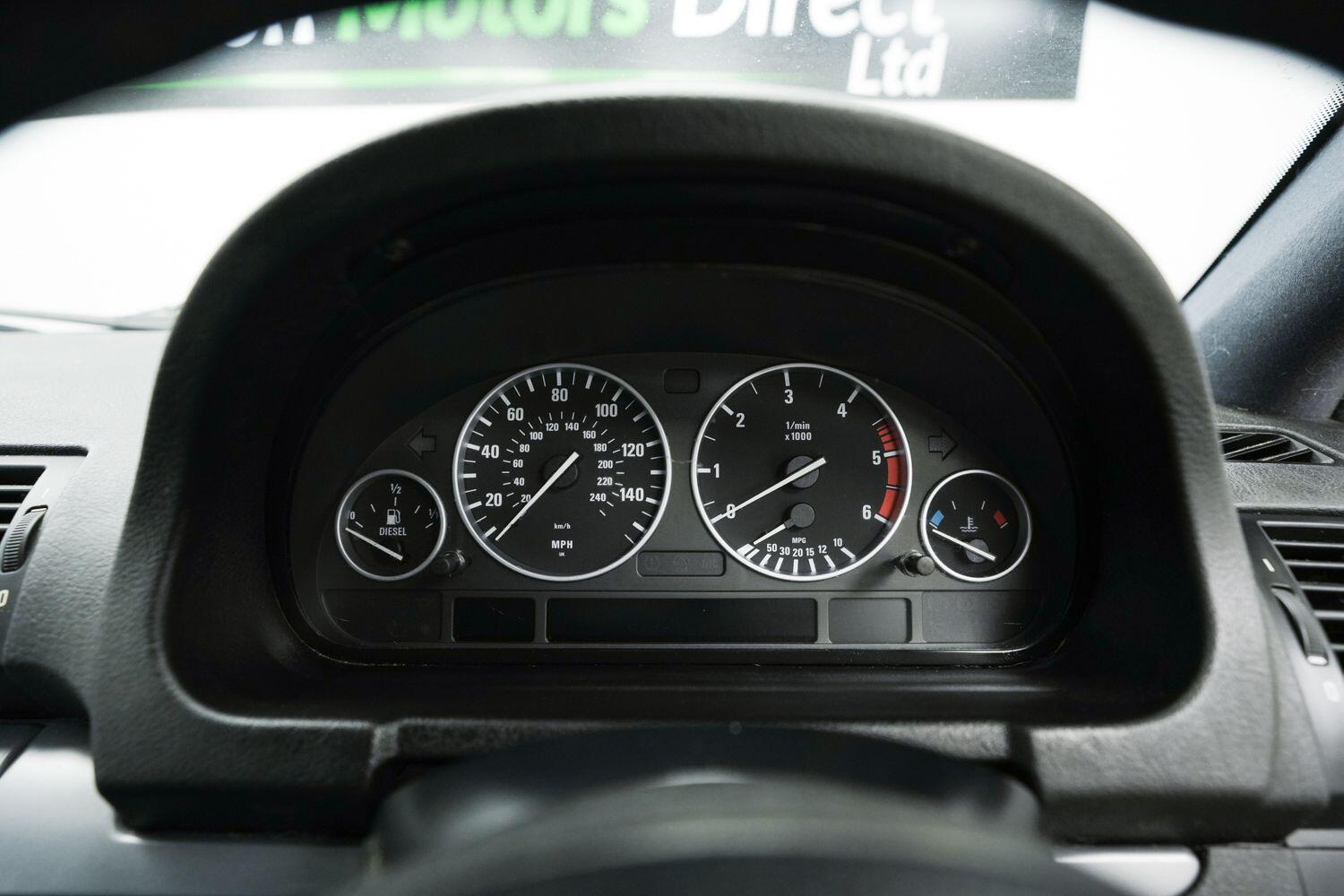 BMW X5 view 17