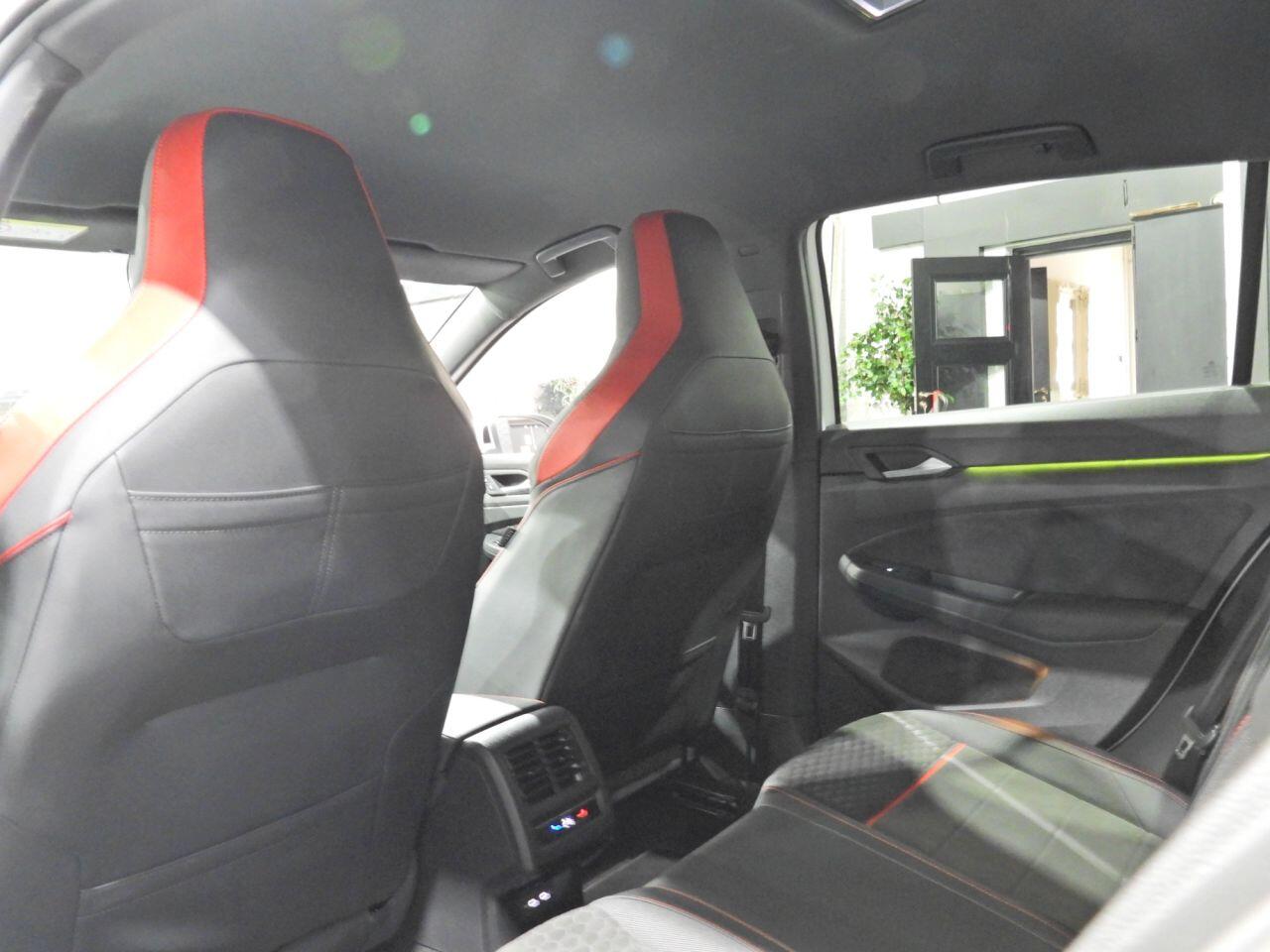 Volkswagen Golf view 24