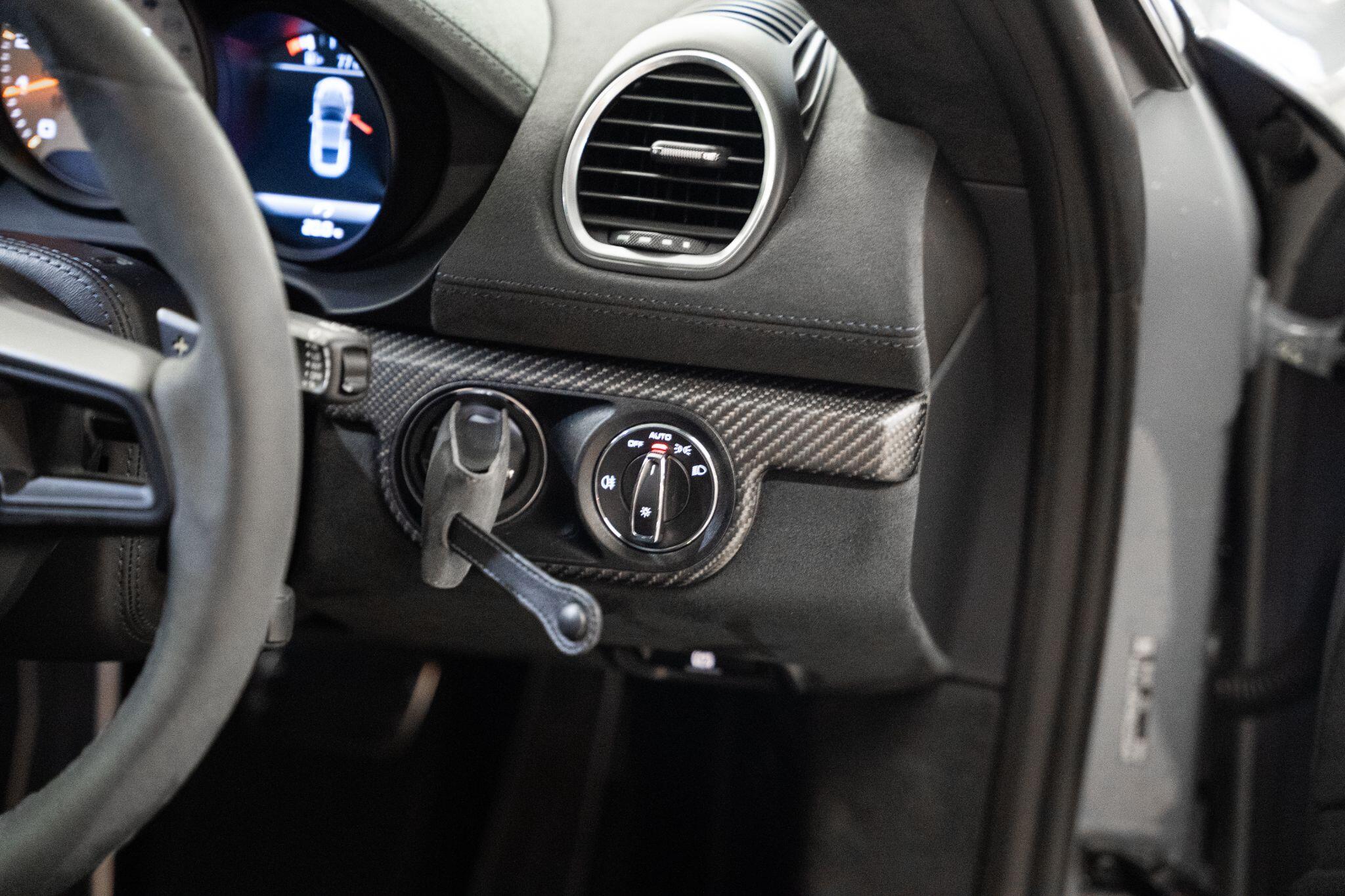 Porsche Cayman view 46