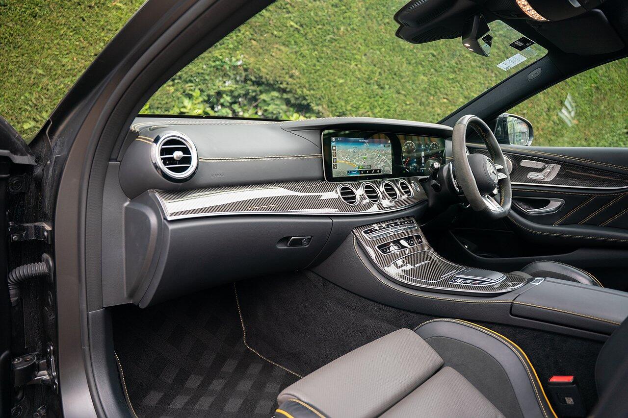 Mercedes-Benz E-Class view 20