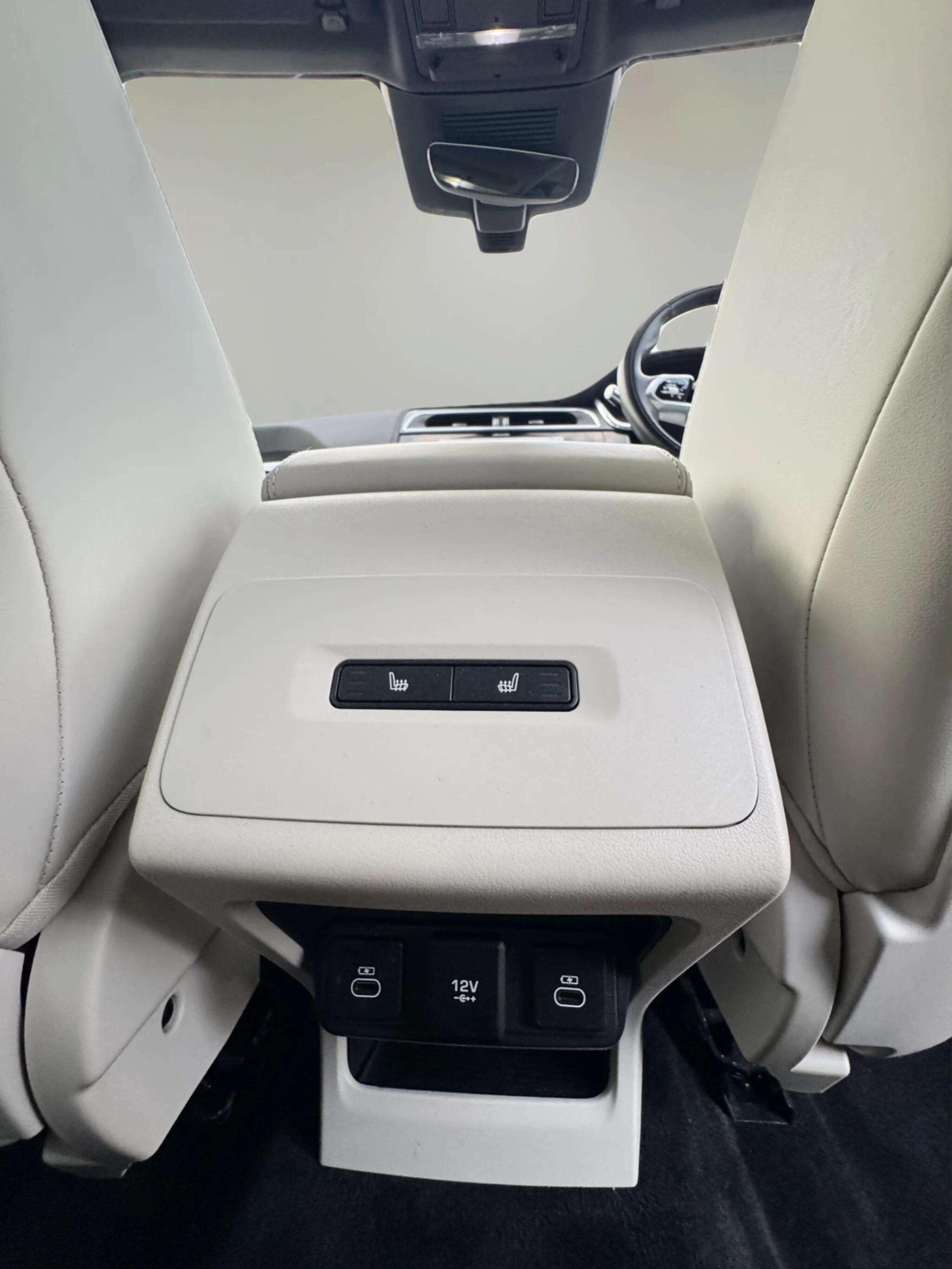 Jaguar I-Pace view 64