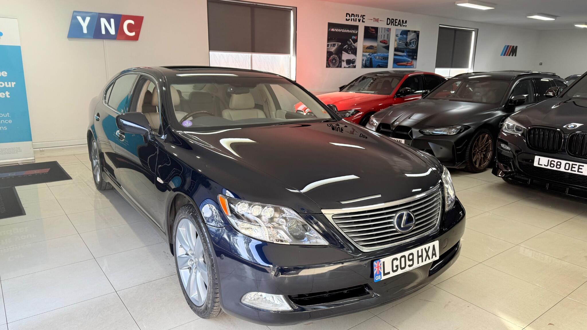 Lexus LS view 53