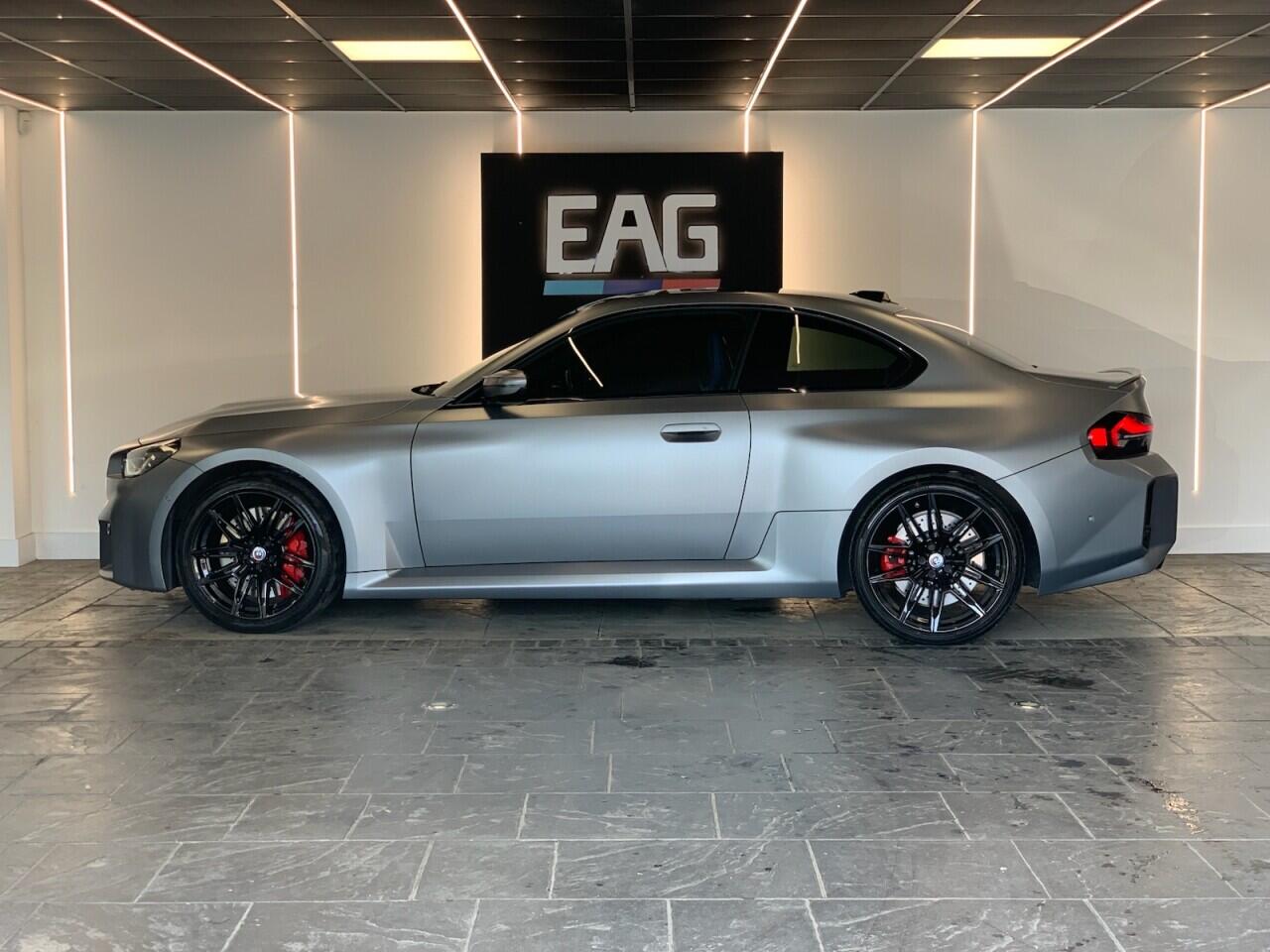 BMW M2 view 3