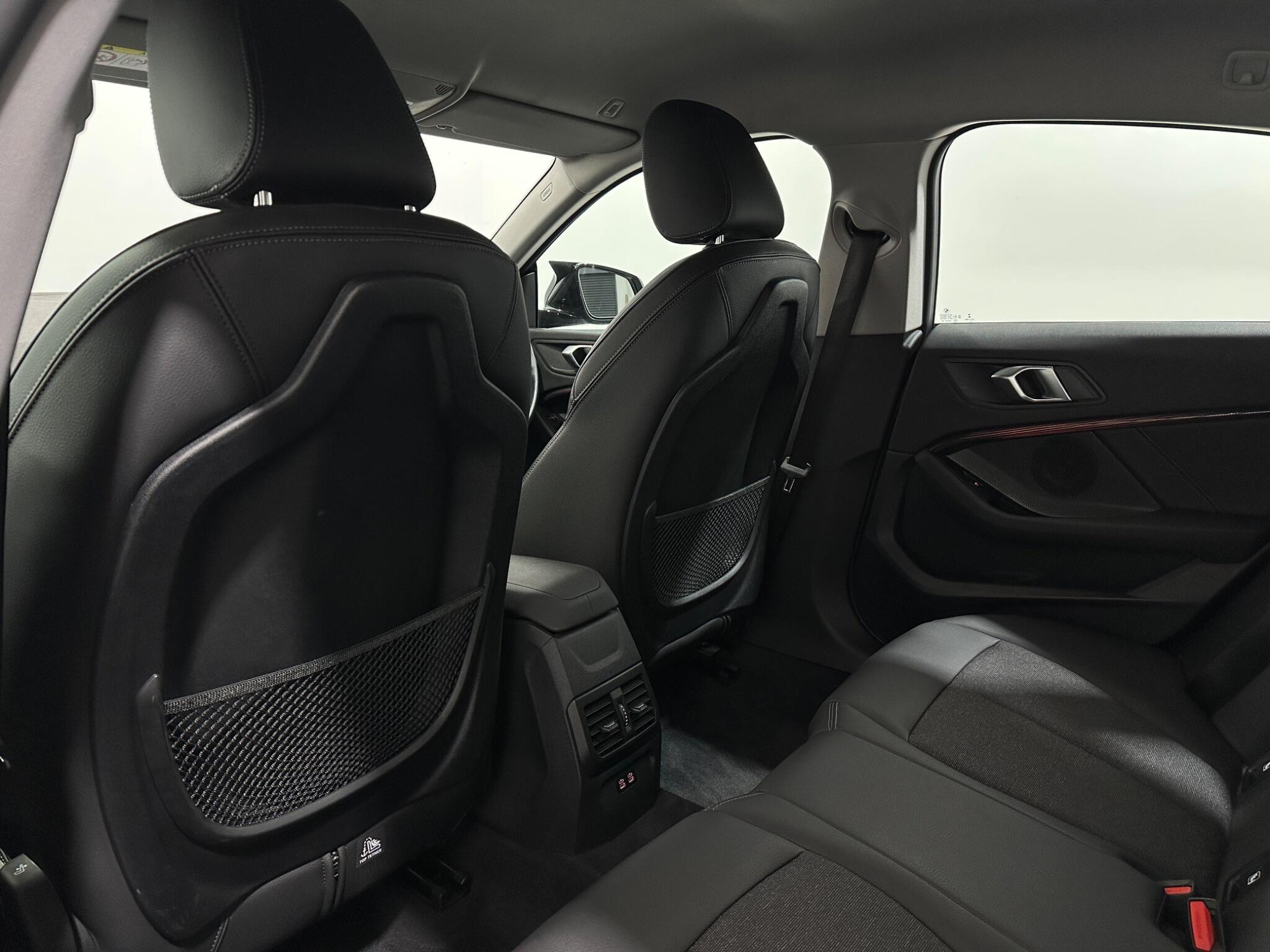 BMW 2 Series view 39