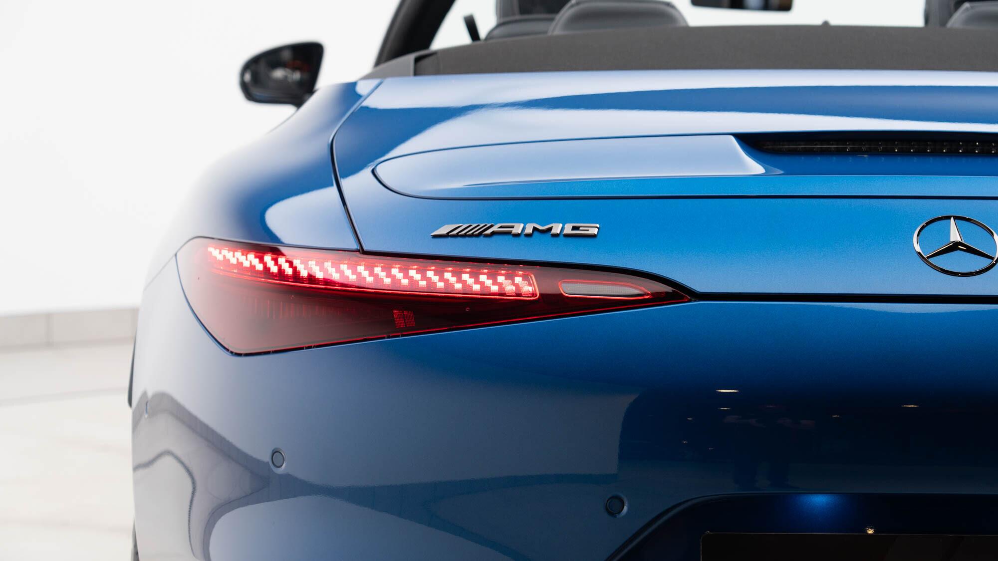 Mercedes-Benz SL view 14