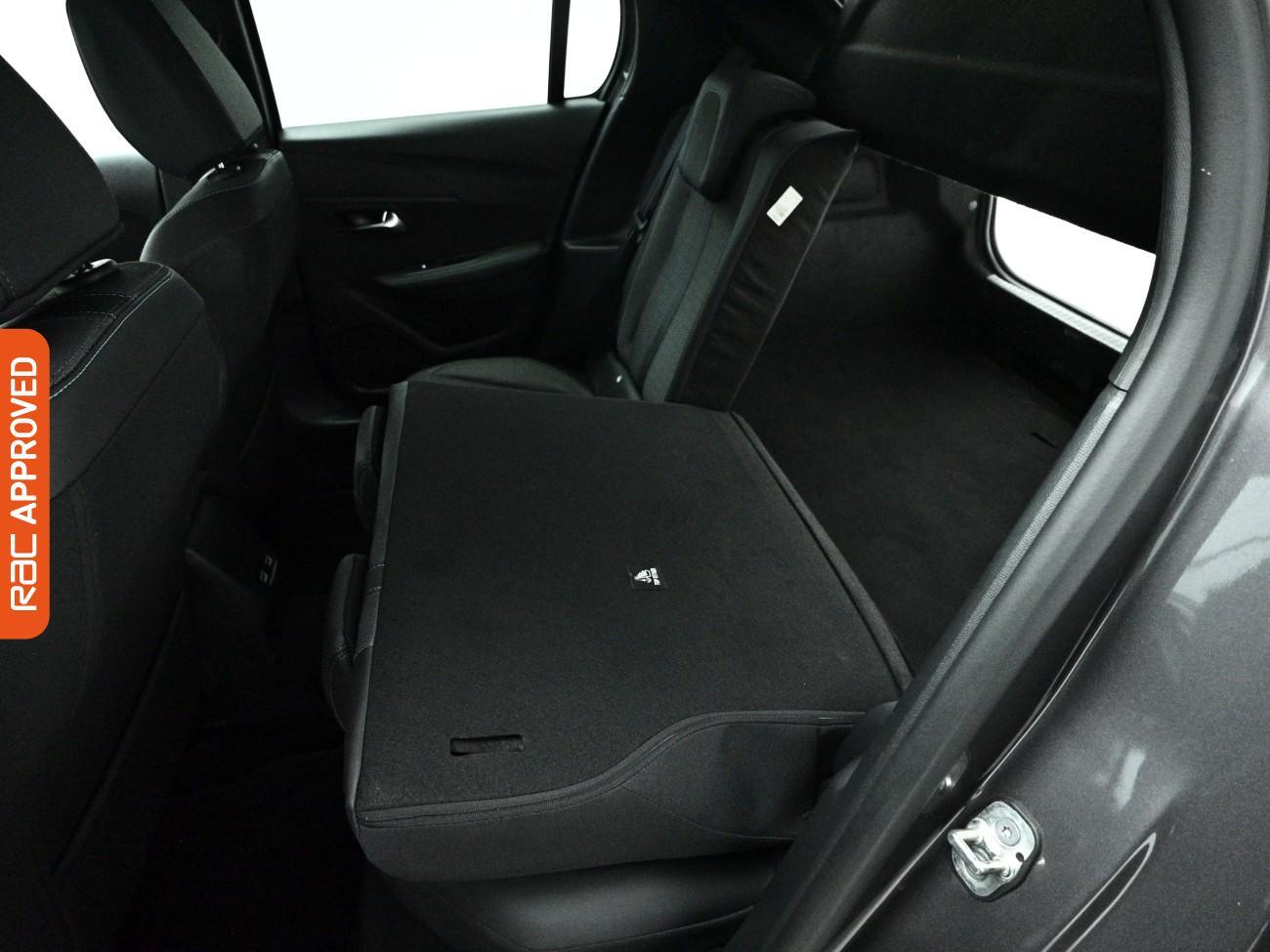 Peugeot 208 view 35