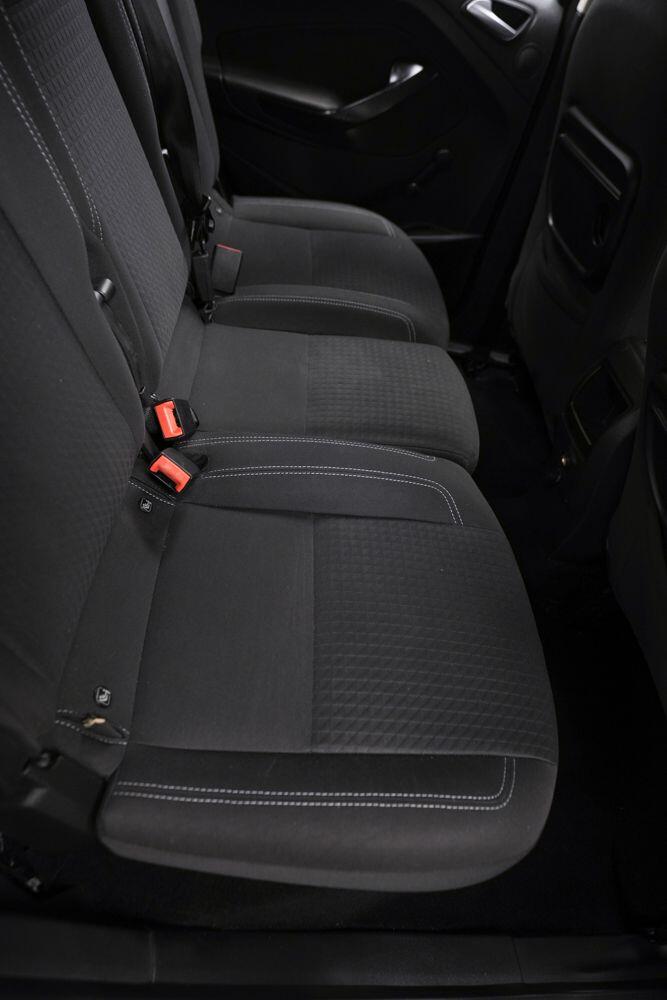Ford C-Max view 14